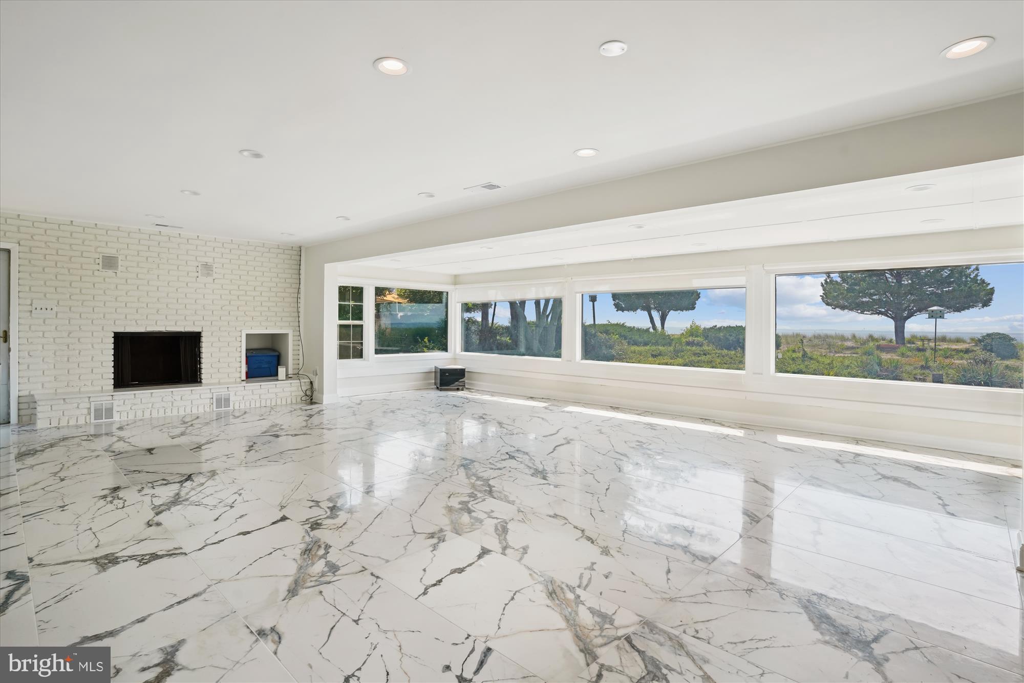 COVE POINT - Residential