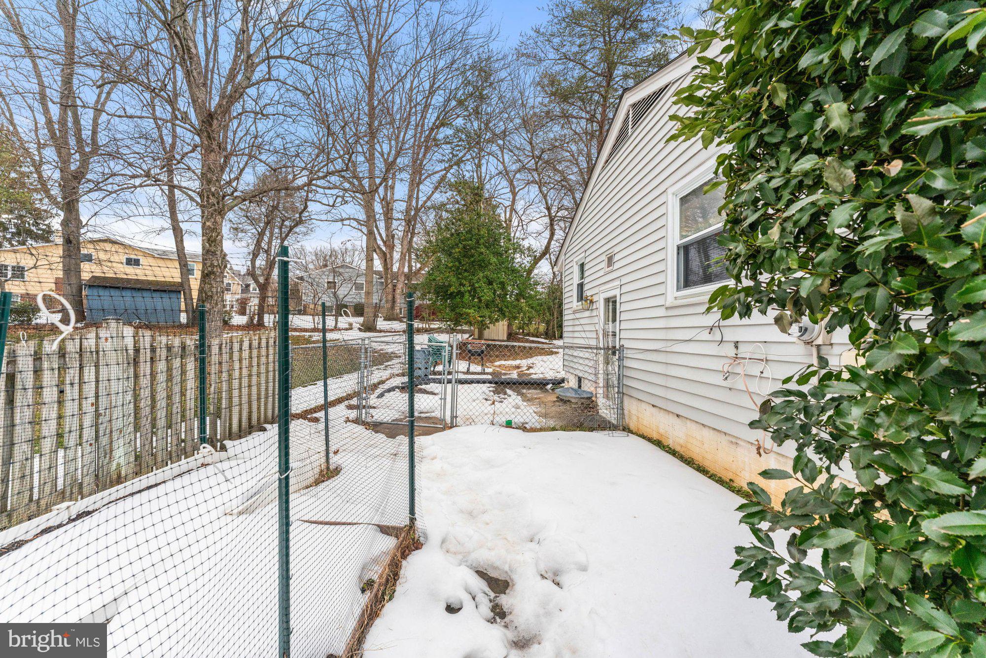 VIENNA WOODS - Residential