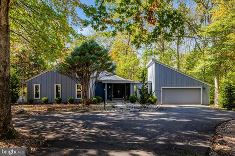 526 SPRINGVALE ROAD GREAT FALLS VA 22066