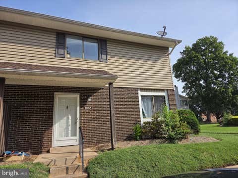 Townhouse For Rent - 9002 Sandalwood Drive #A<br/> MANASSAS, VA 20110