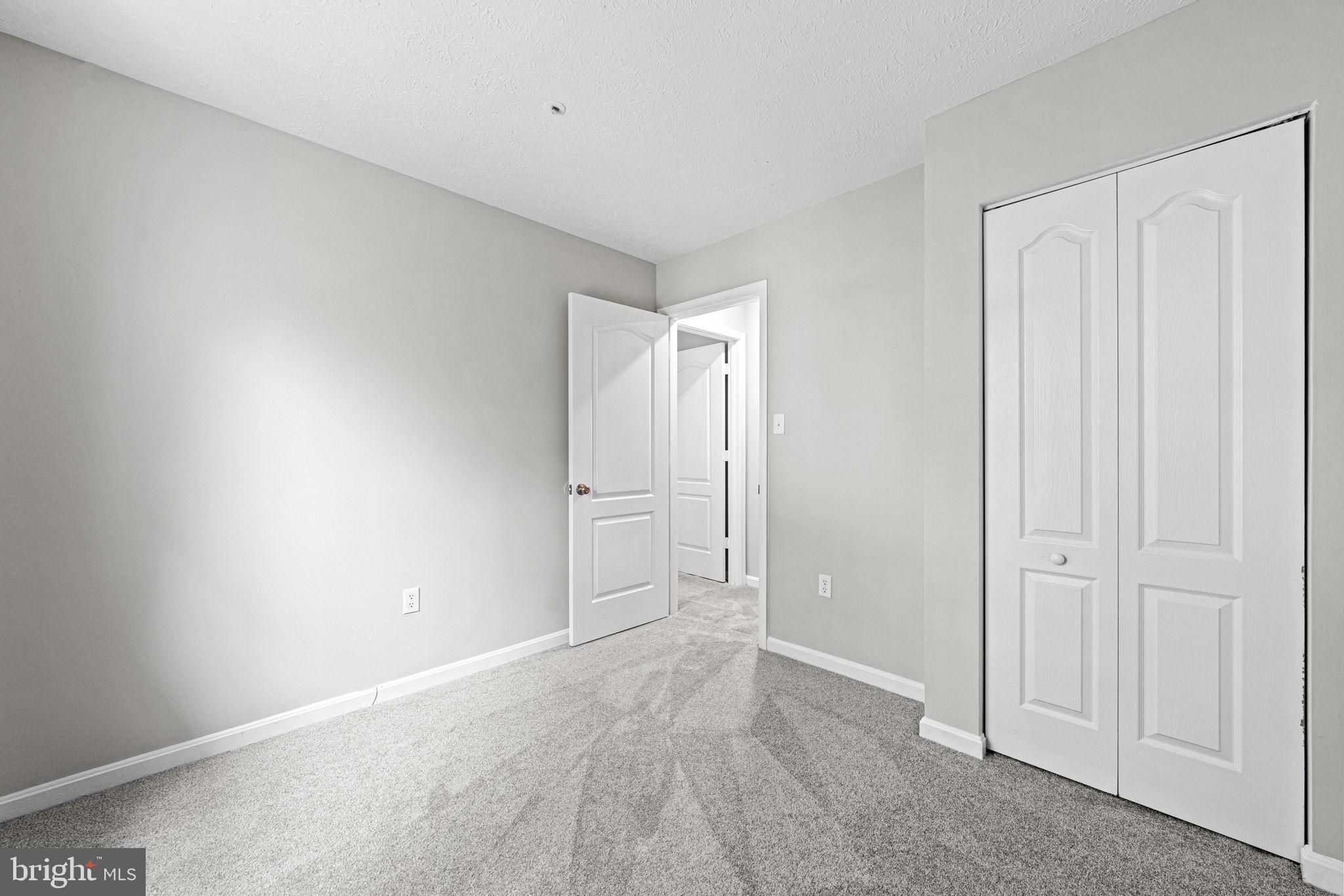 ROYAL PLAZA - Residential