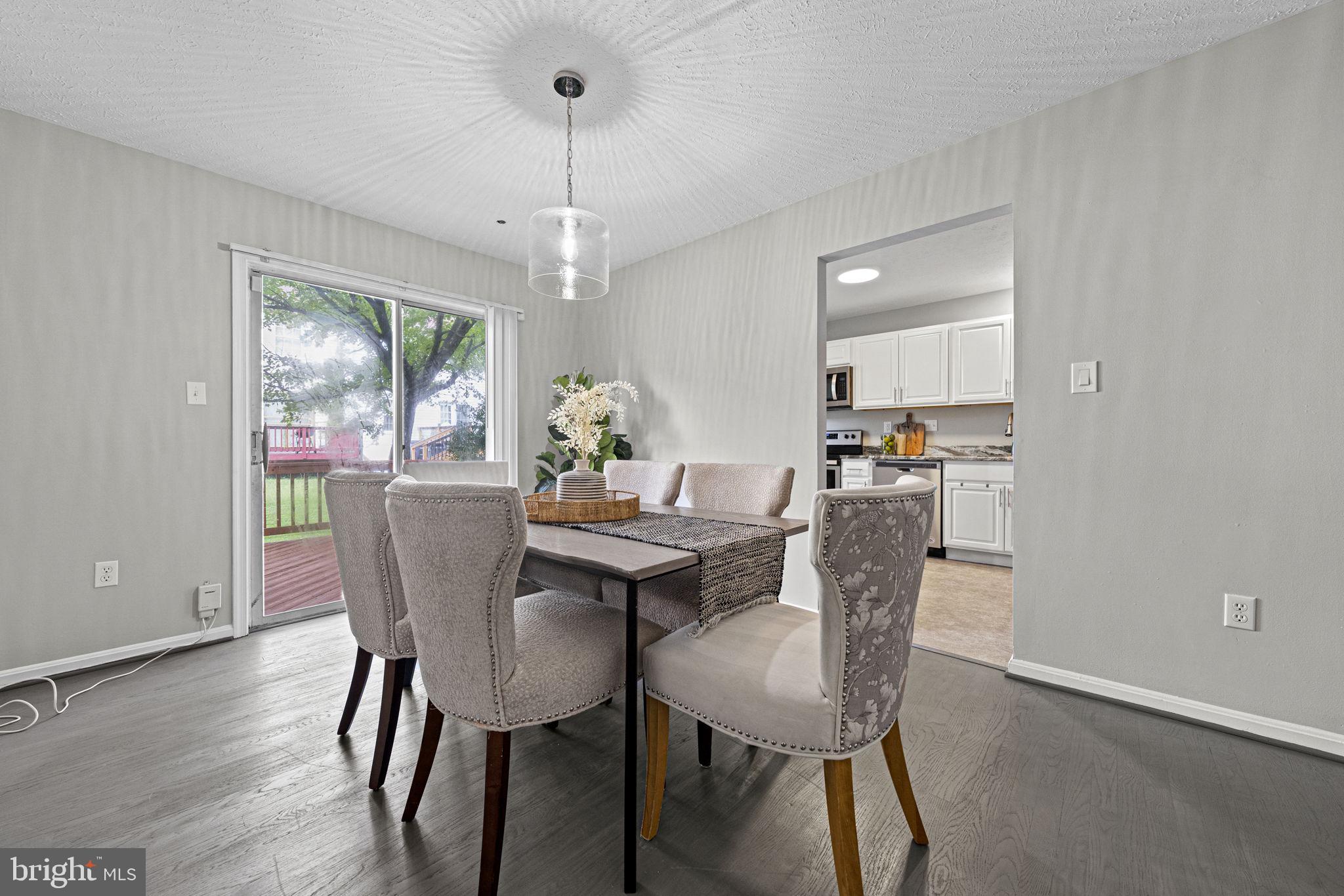 ROYAL PLAZA - Residential