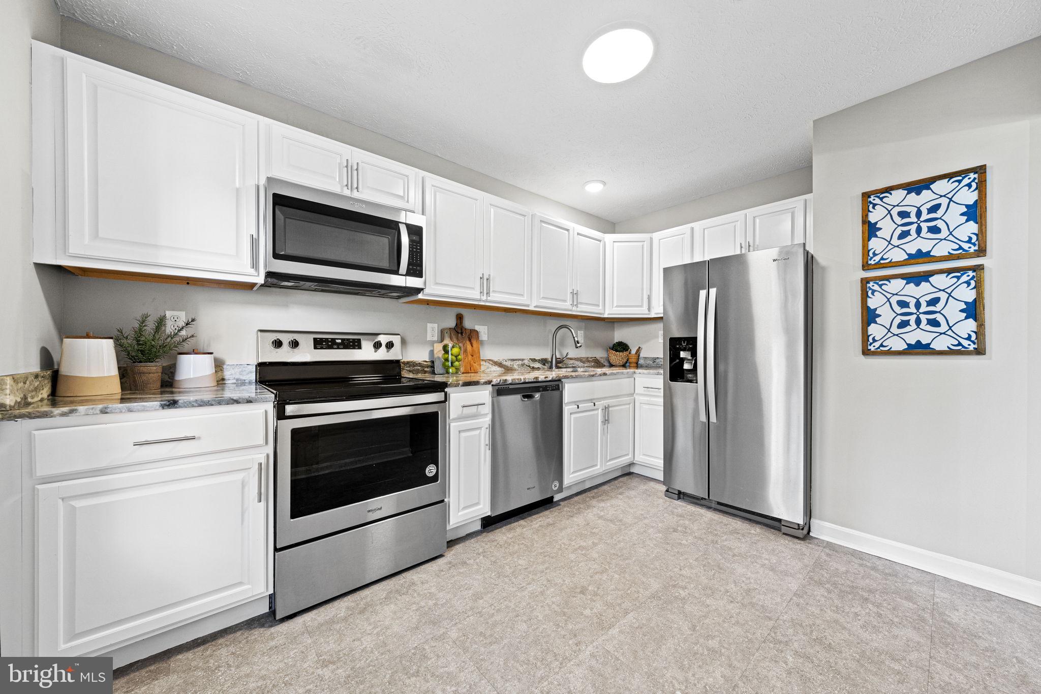 ROYAL PLAZA - Residential