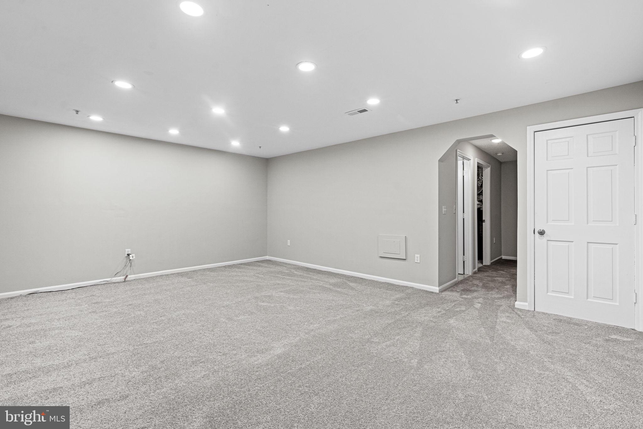 ROYAL PLAZA - Residential