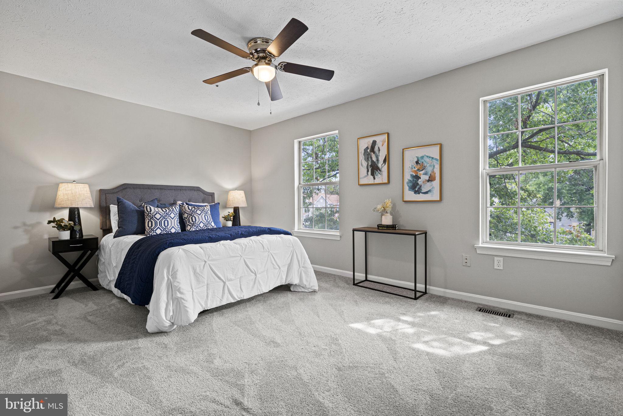 ROYAL PLAZA - Residential