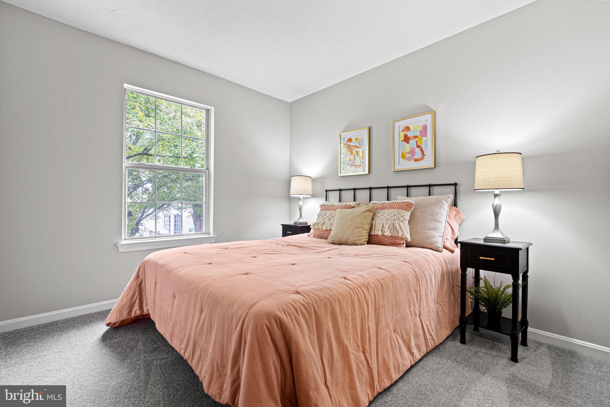 ROYAL PLAZA - Residential