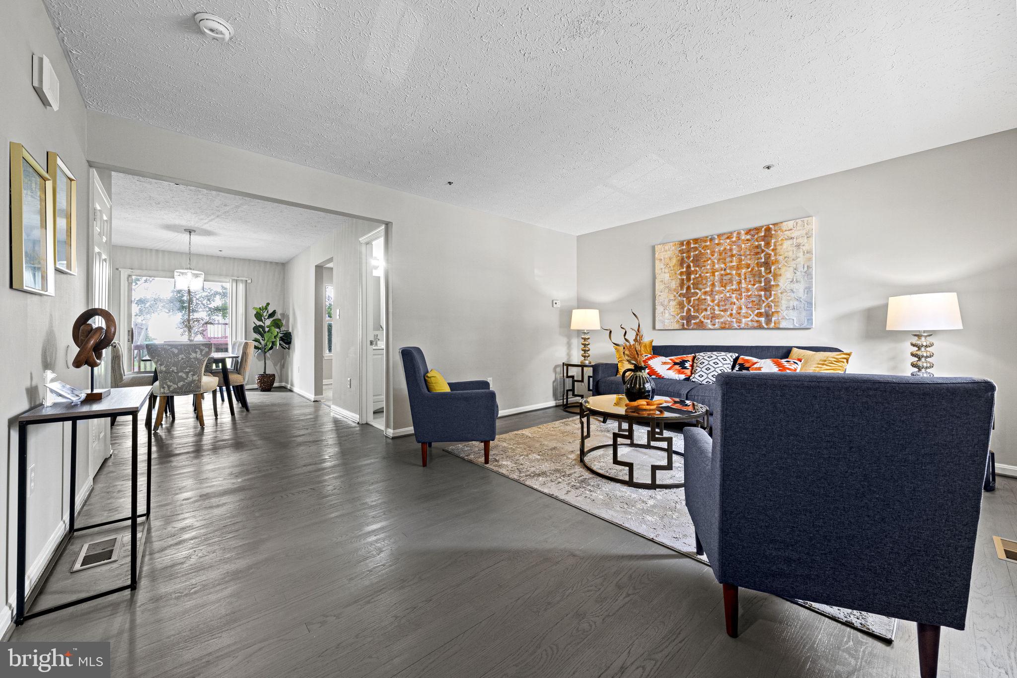 ROYAL PLAZA - Residential