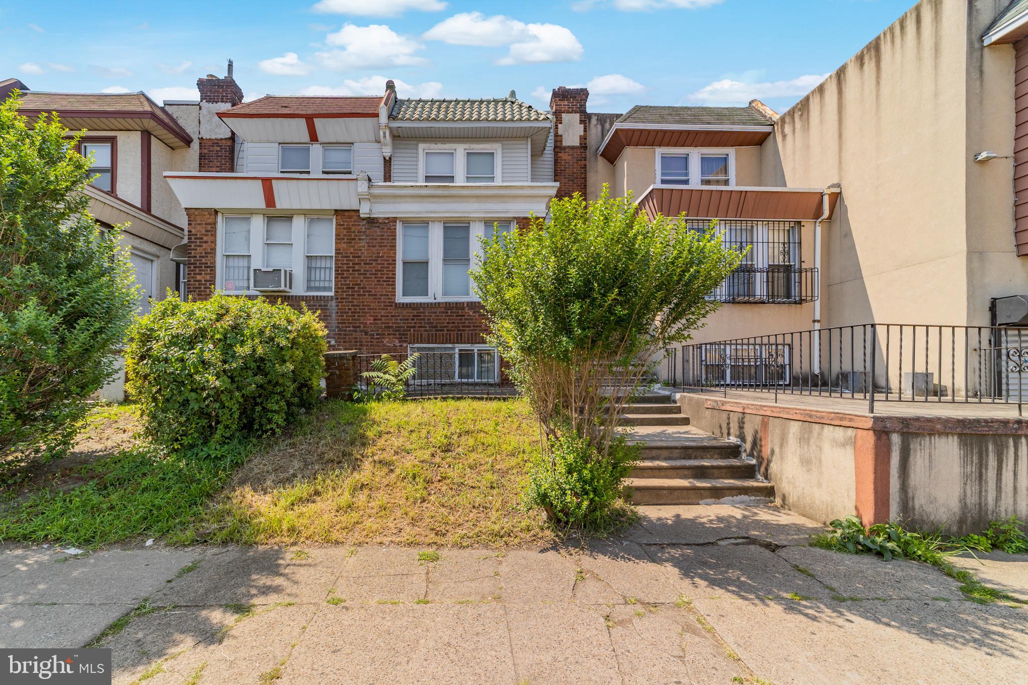 604 E WYOMING AVENUE