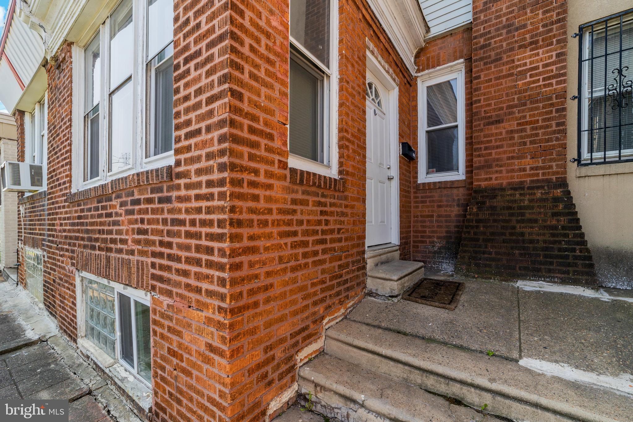 604 E WYOMING AVENUE