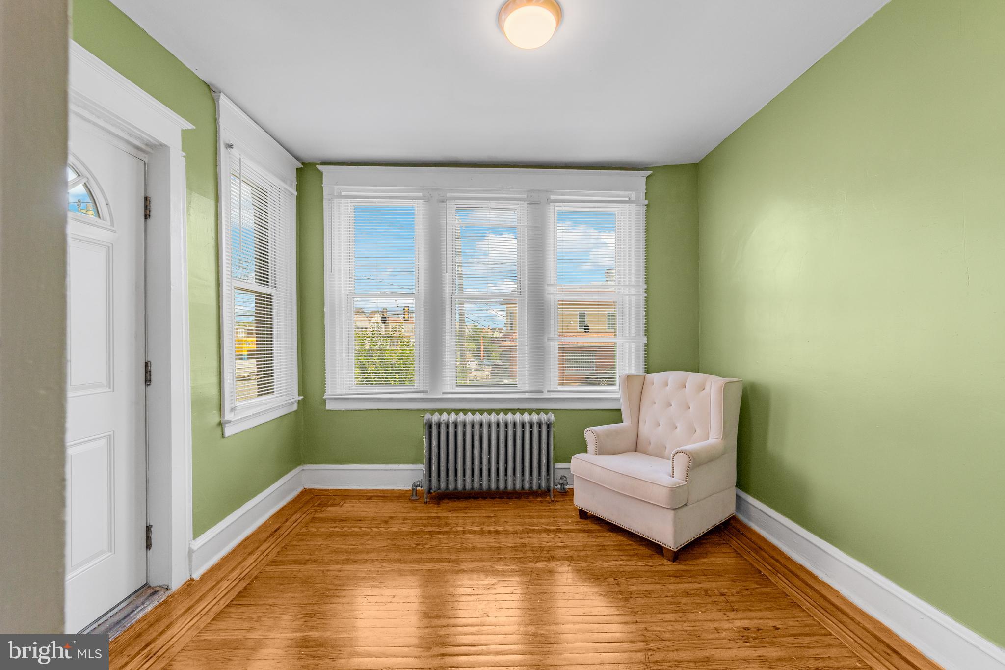 604 E WYOMING AVENUE