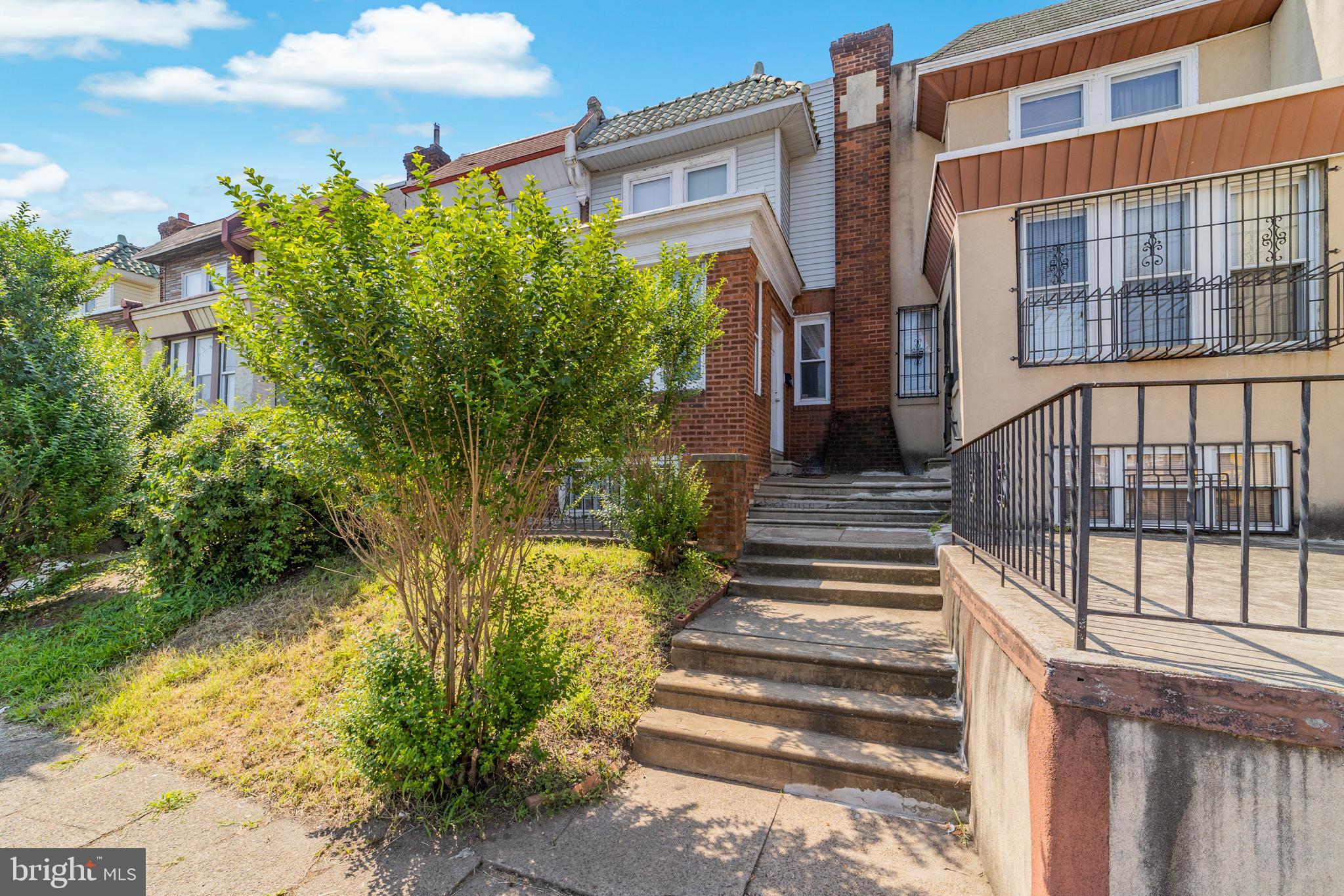 604 E WYOMING AVENUE