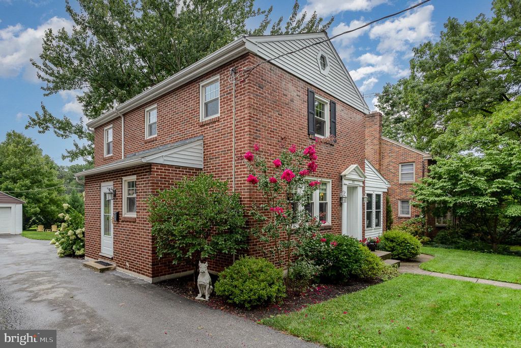 Photo of 444 S Broad Street, Lititz, PA 17543 (MLS # PALA2055248)