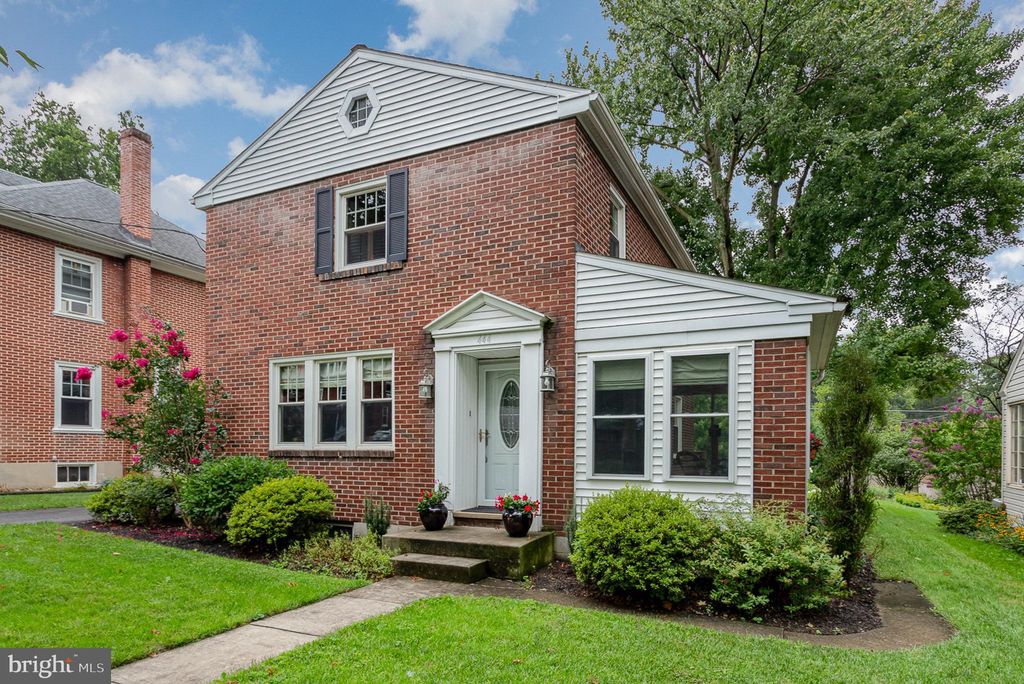 Photo of 444 S Broad Street, Lititz, PA 17543 (MLS # PALA2055248)