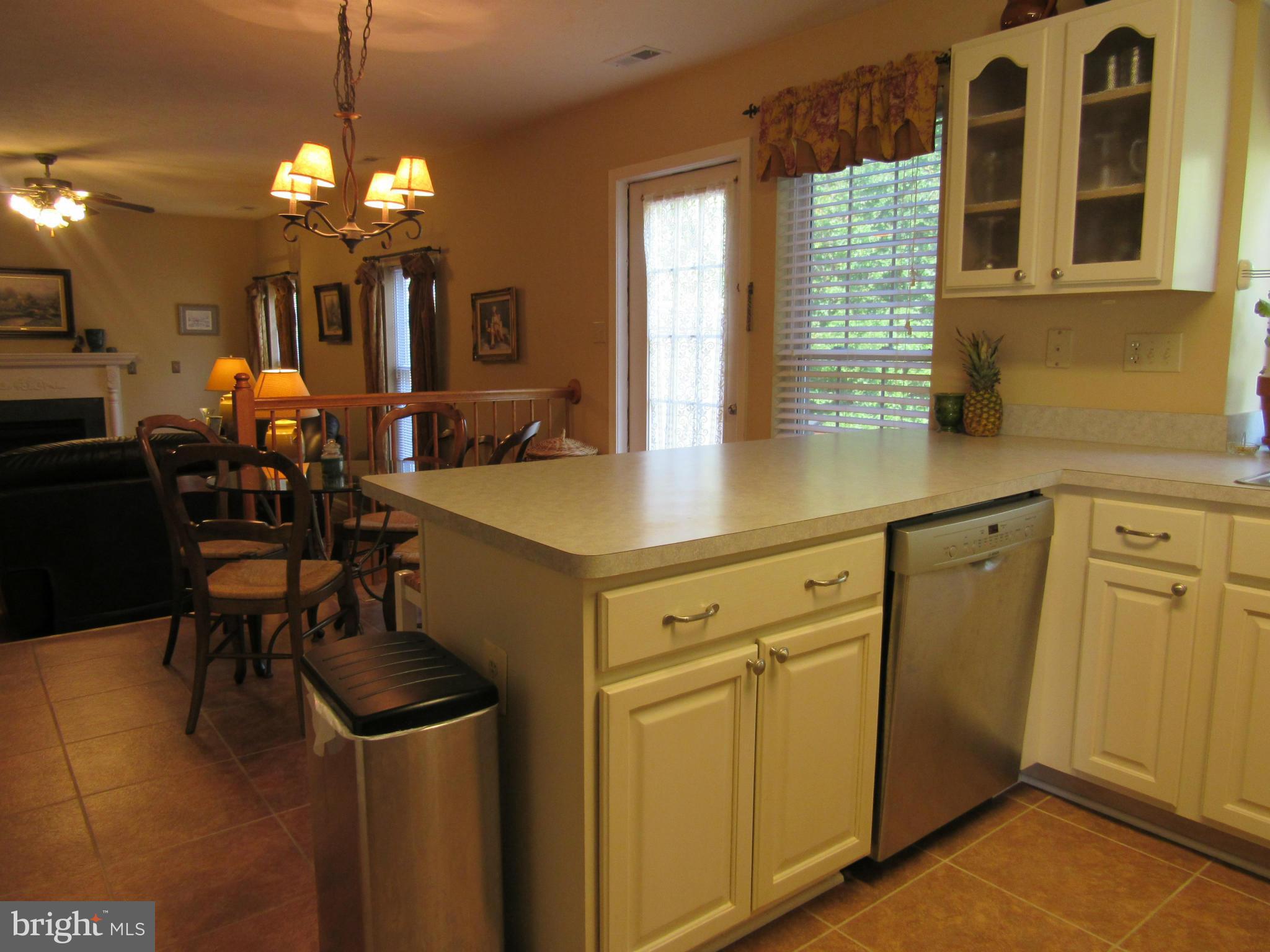 HICKORY HILLS NORTH - Residential Lease