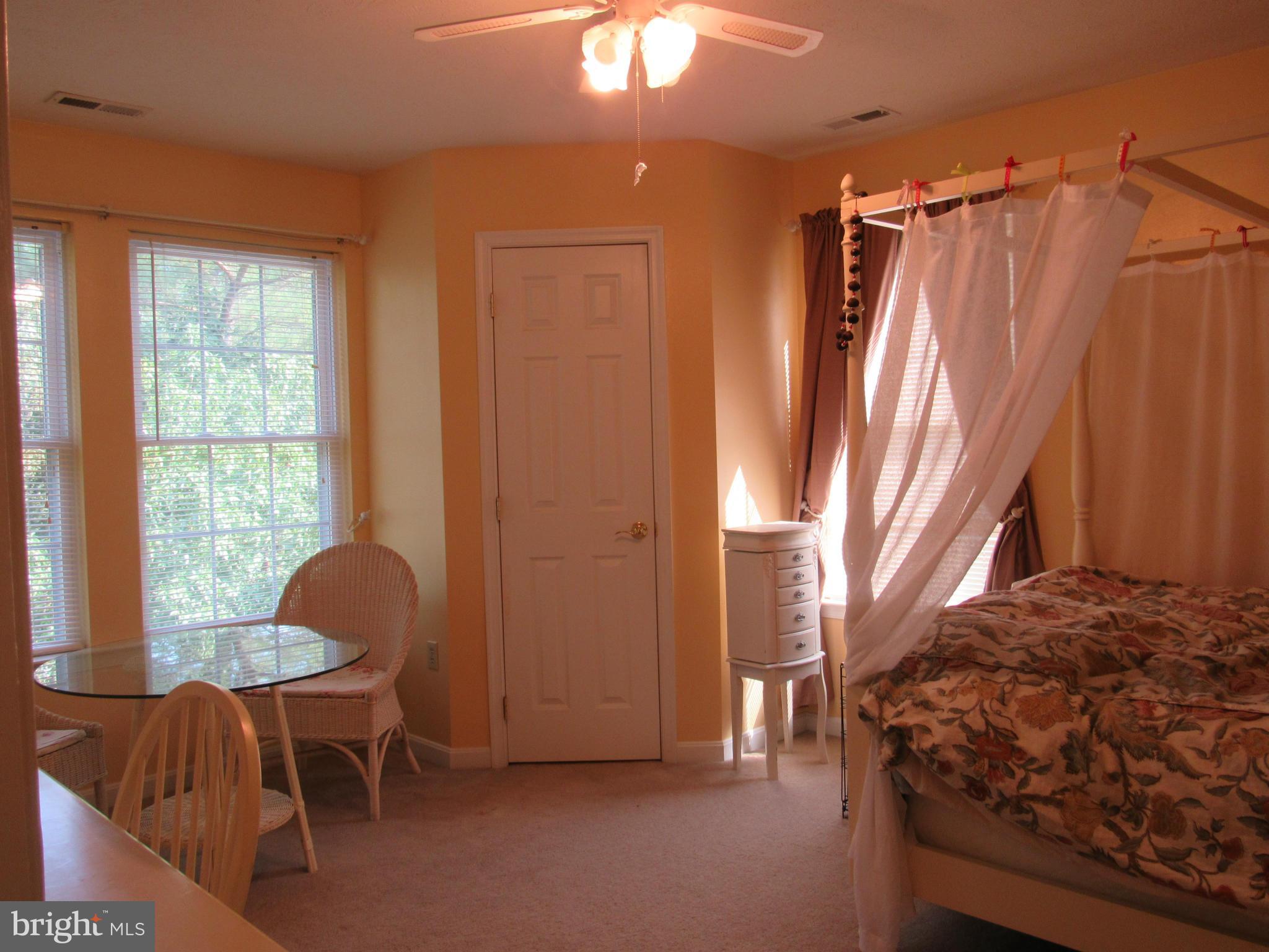 HICKORY HILLS NORTH - Residential Lease