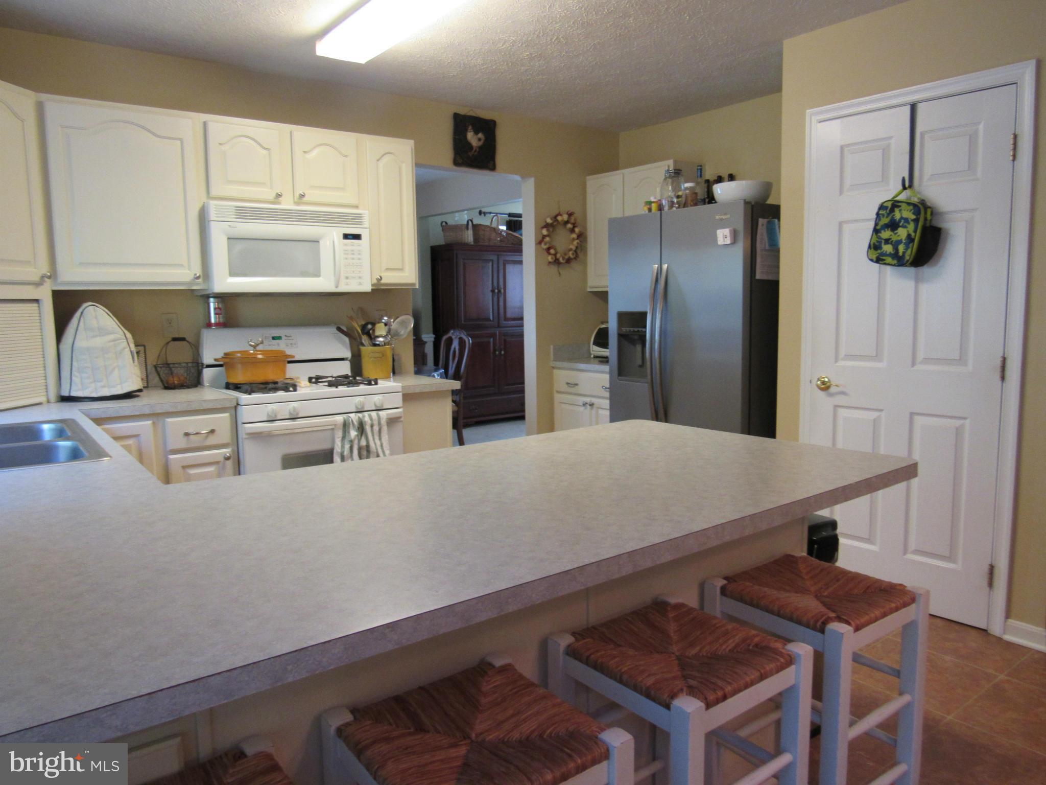 HICKORY HILLS NORTH - Residential Lease