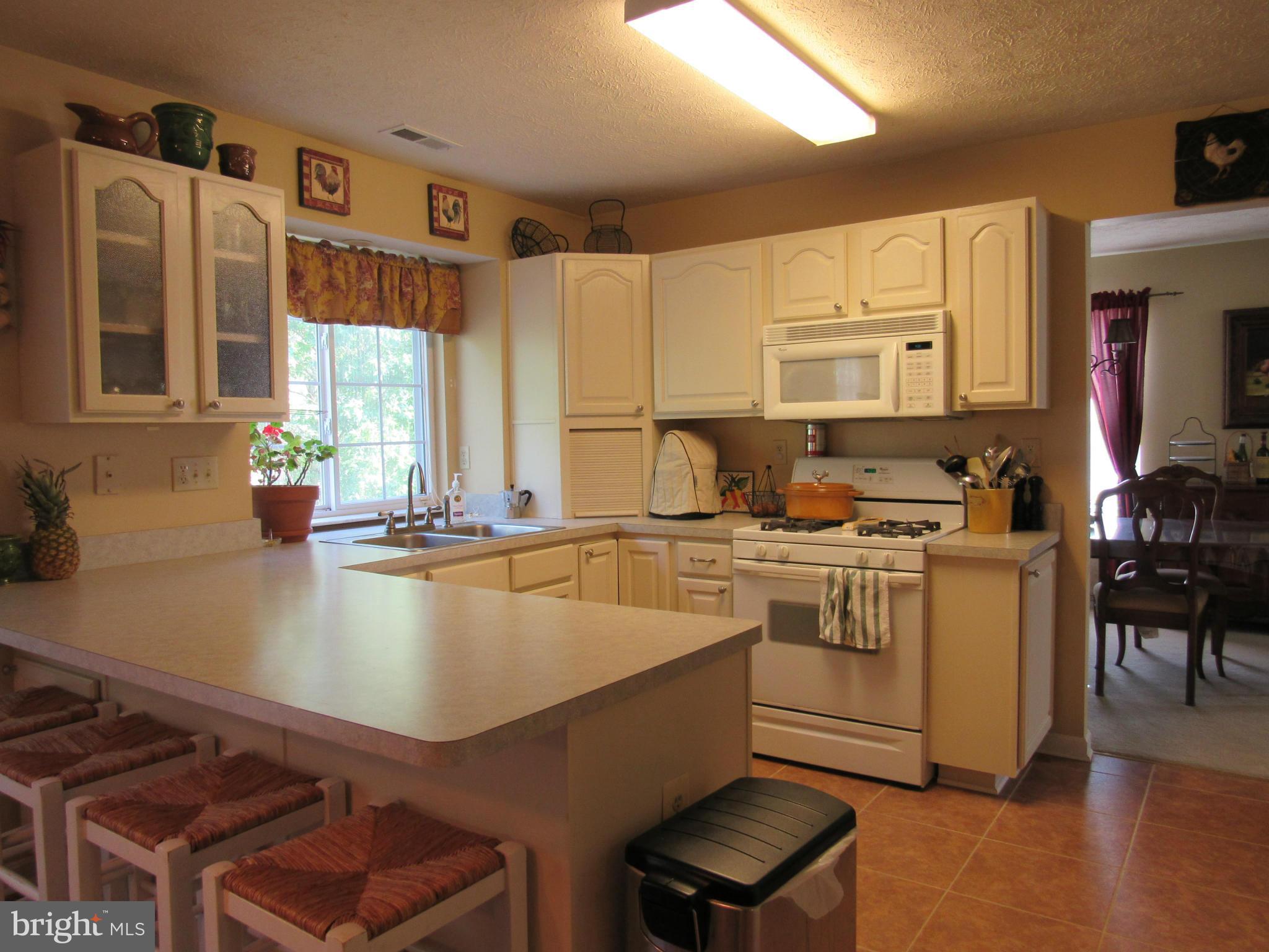 HICKORY HILLS NORTH - Residential Lease