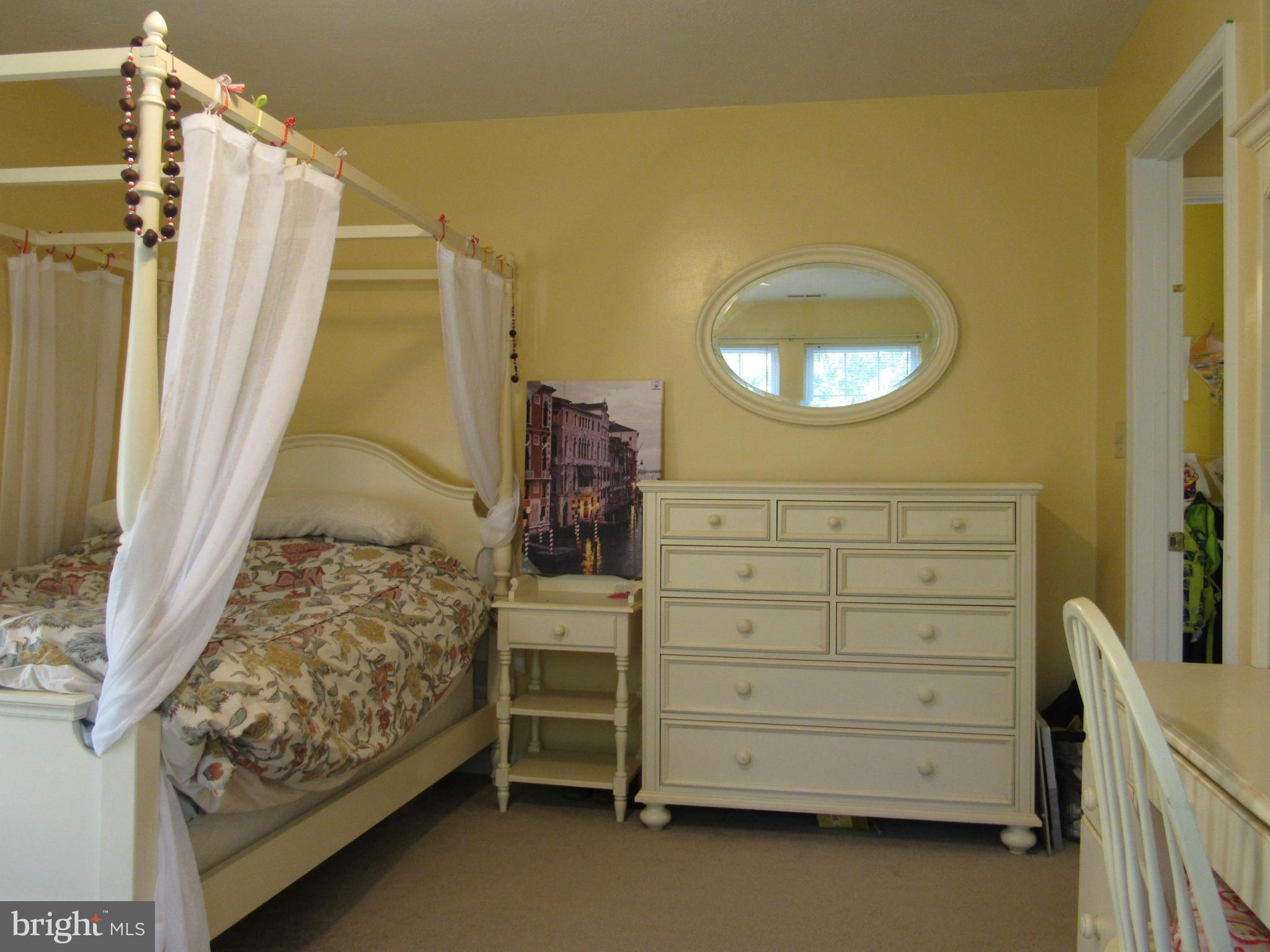 HICKORY HILLS NORTH - Residential Lease