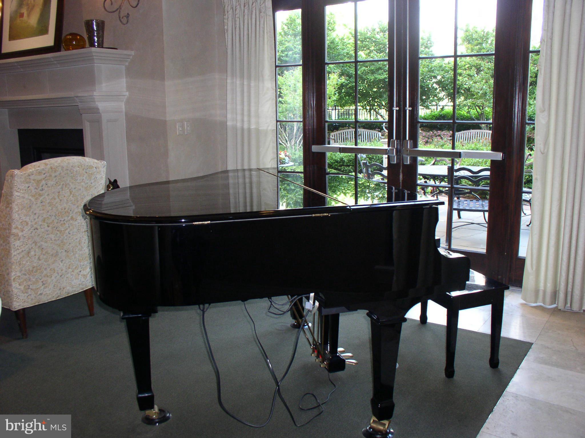 GALLERY AT WHITE FLINT - Residential Lease