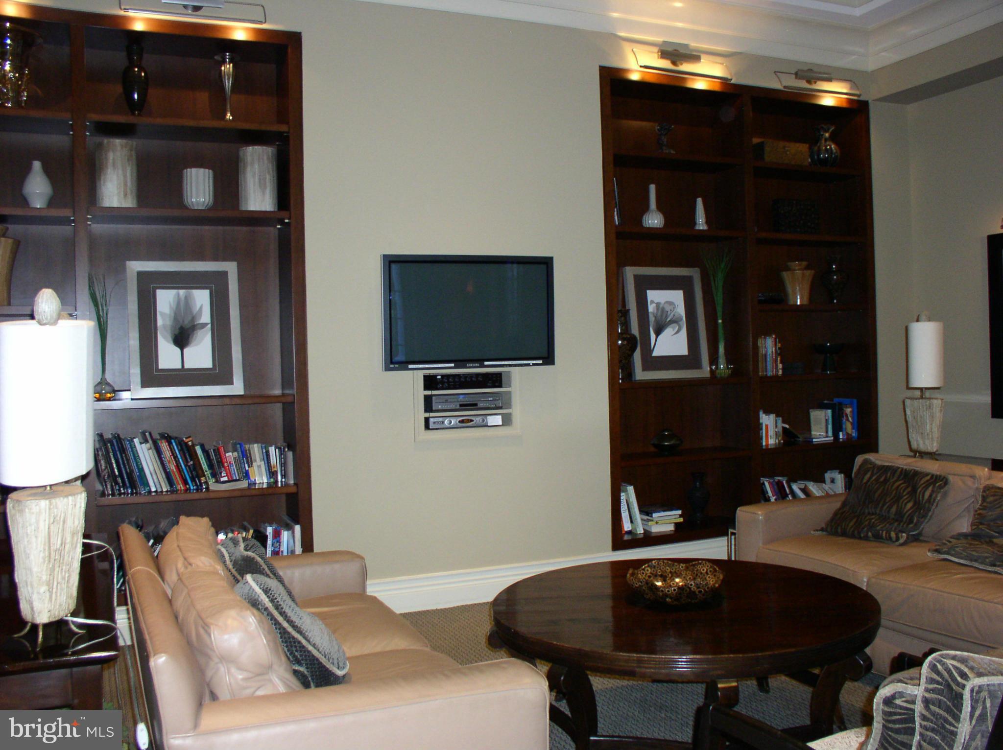 GALLERY AT WHITE FLINT - Residential Lease