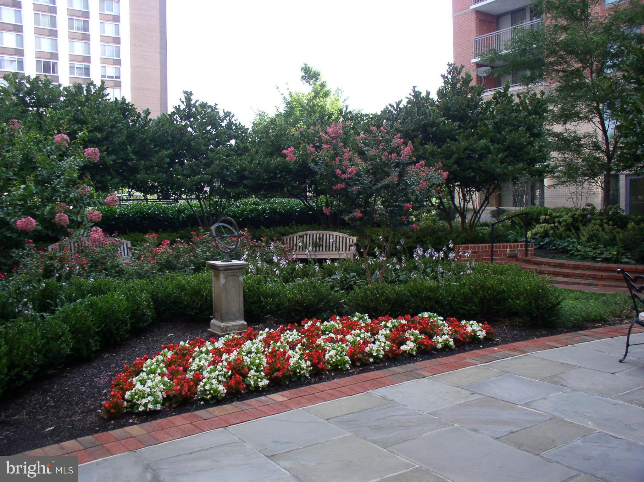 GALLERY AT WHITE FLINT - Residential Lease