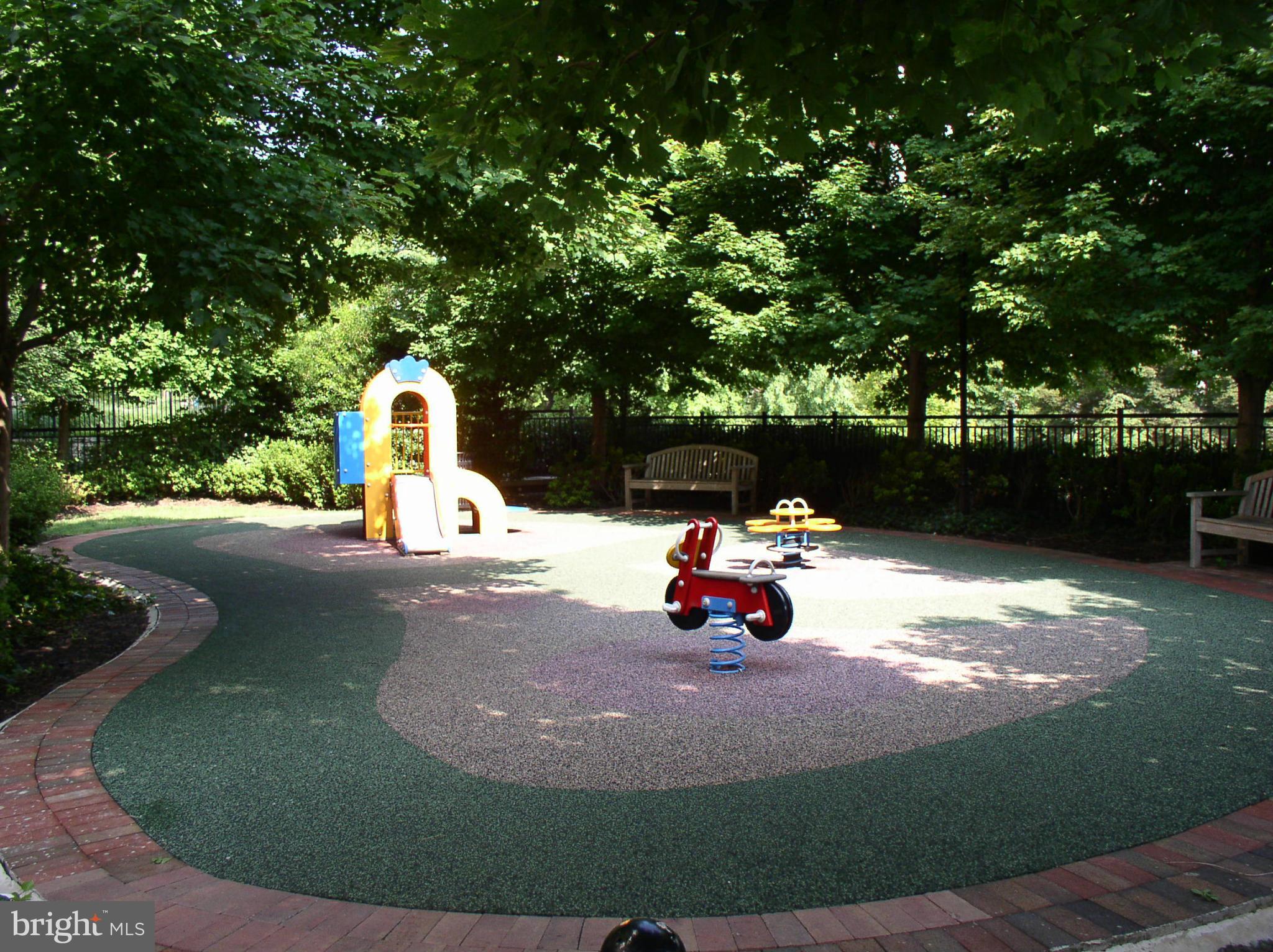 GALLERY AT WHITE FLINT - Residential Lease