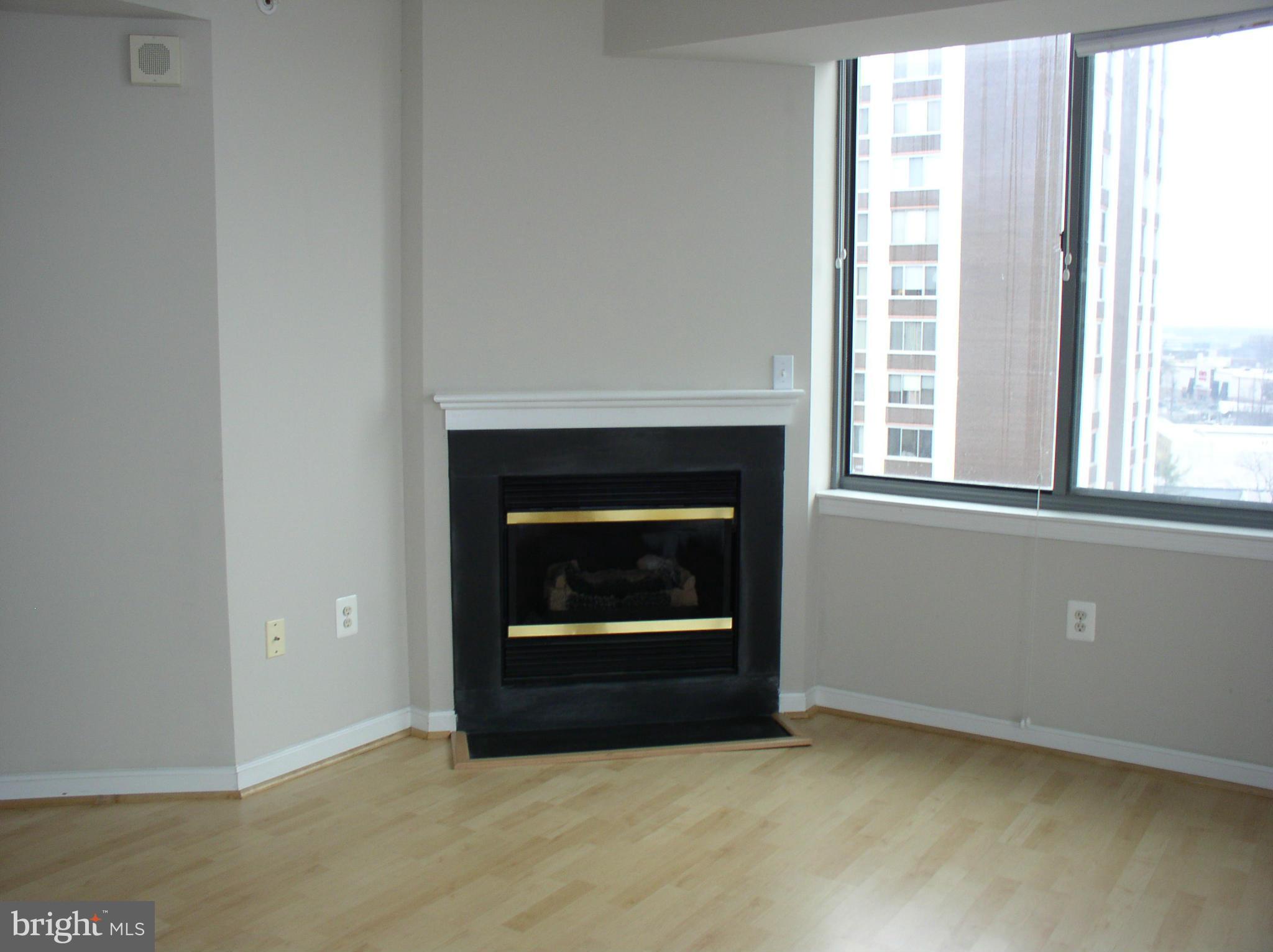 GALLERY AT WHITE FLINT - Residential Lease