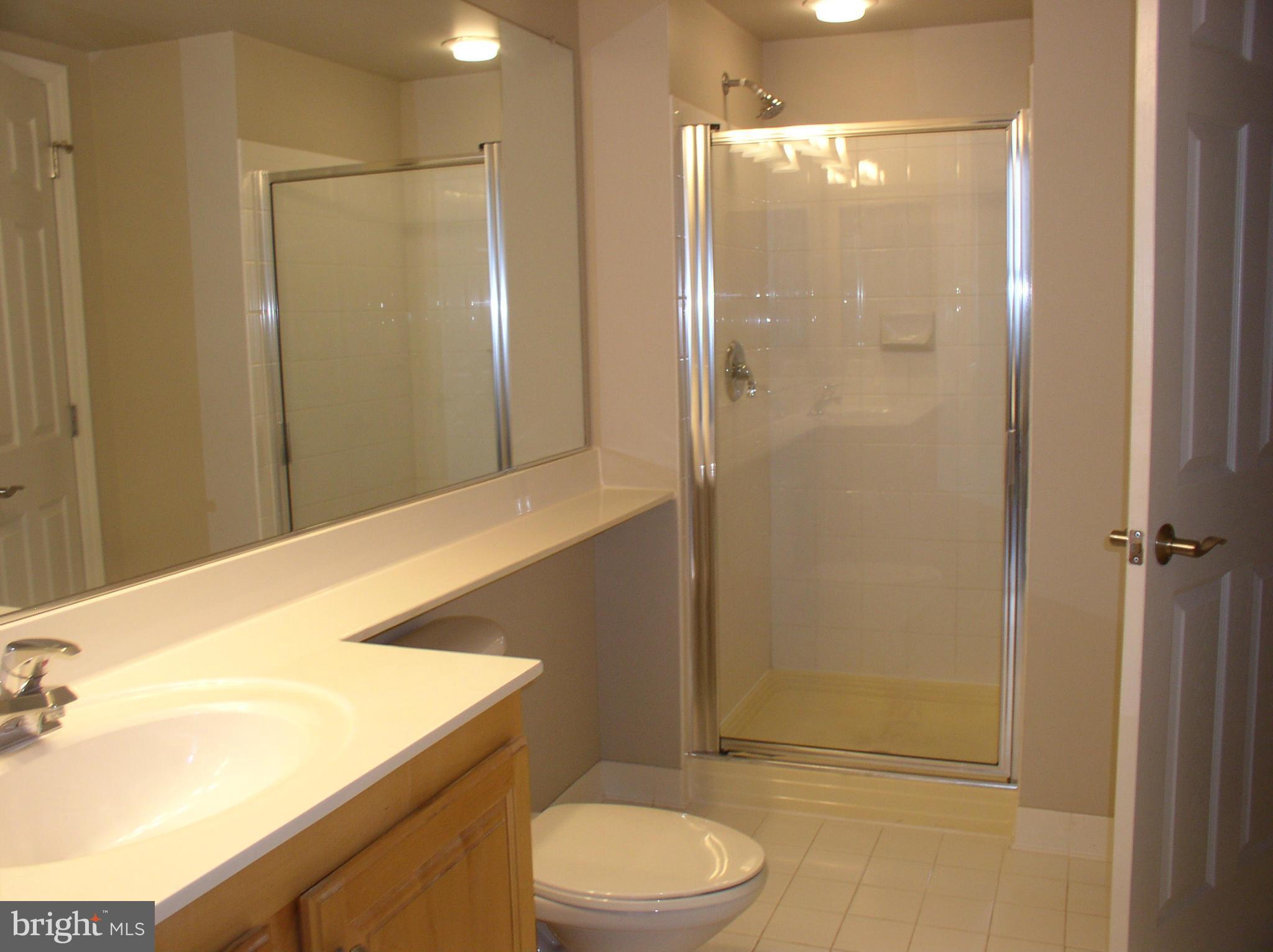 GALLERY AT WHITE FLINT - Residential Lease