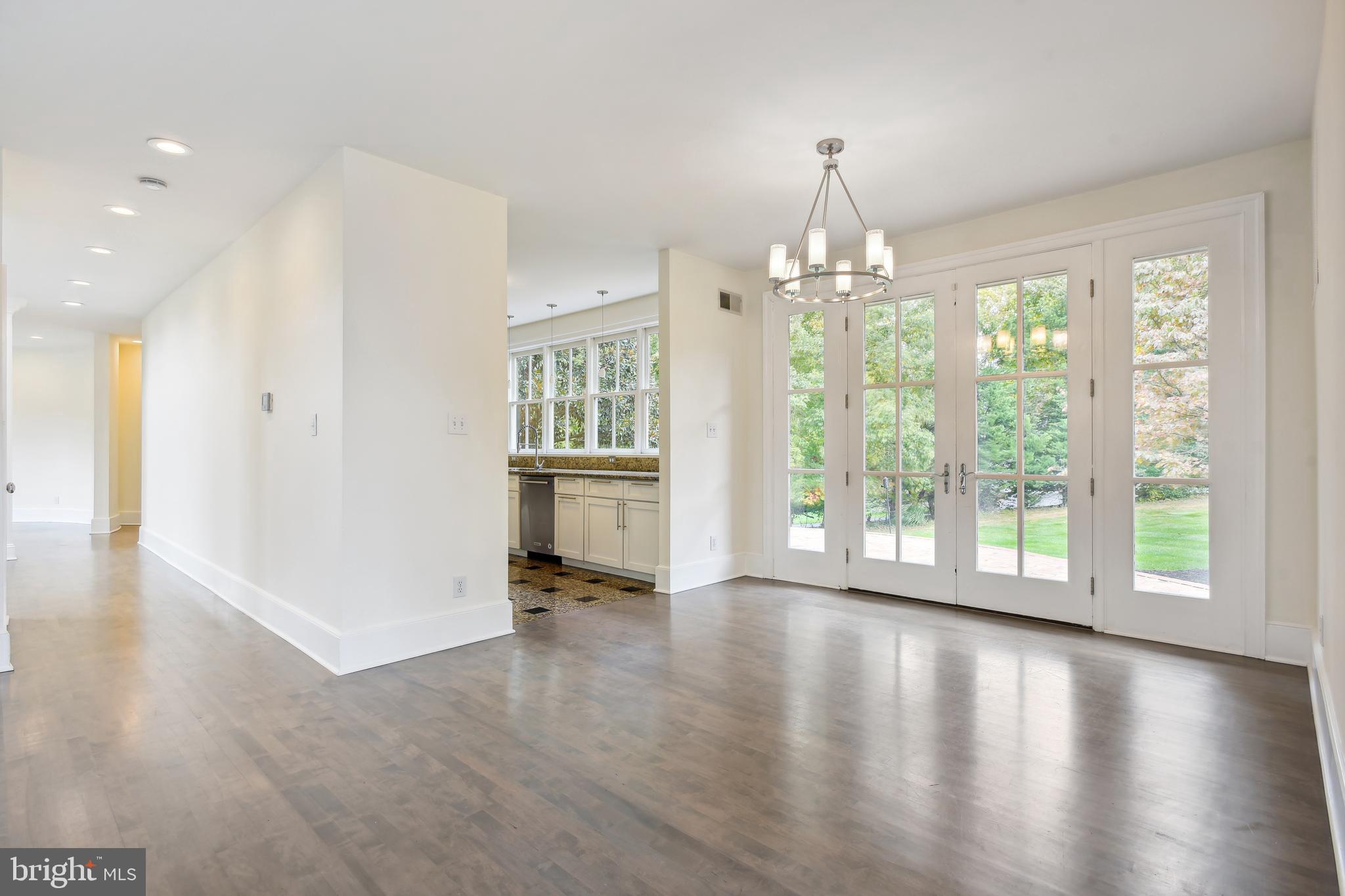 RIVERSCAPE - Residential Lease