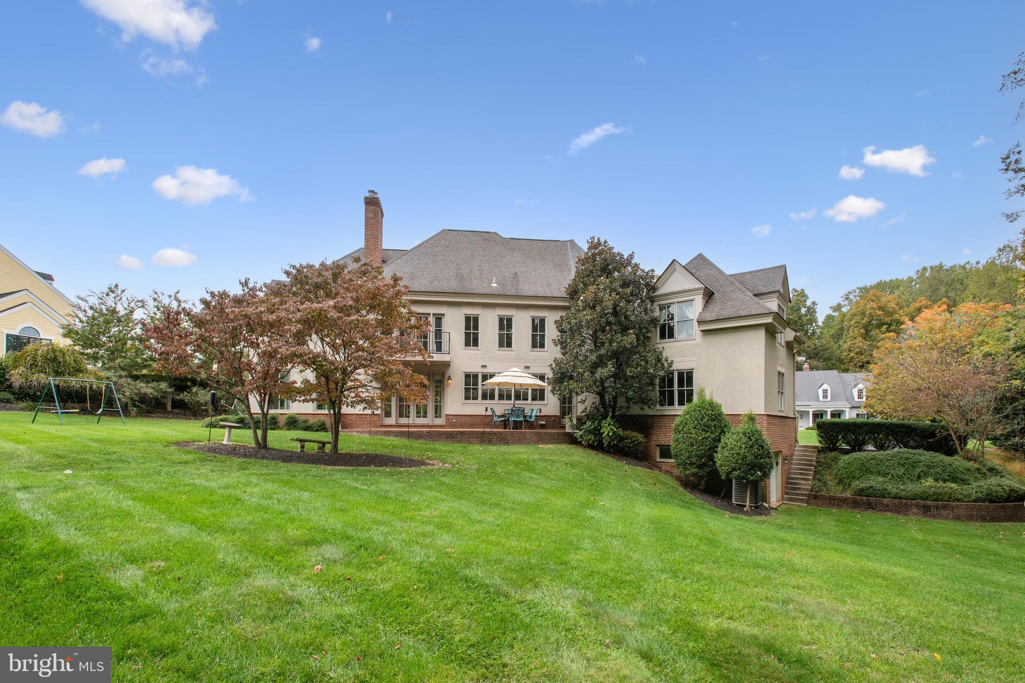 RIVERSCAPE - Residential Lease