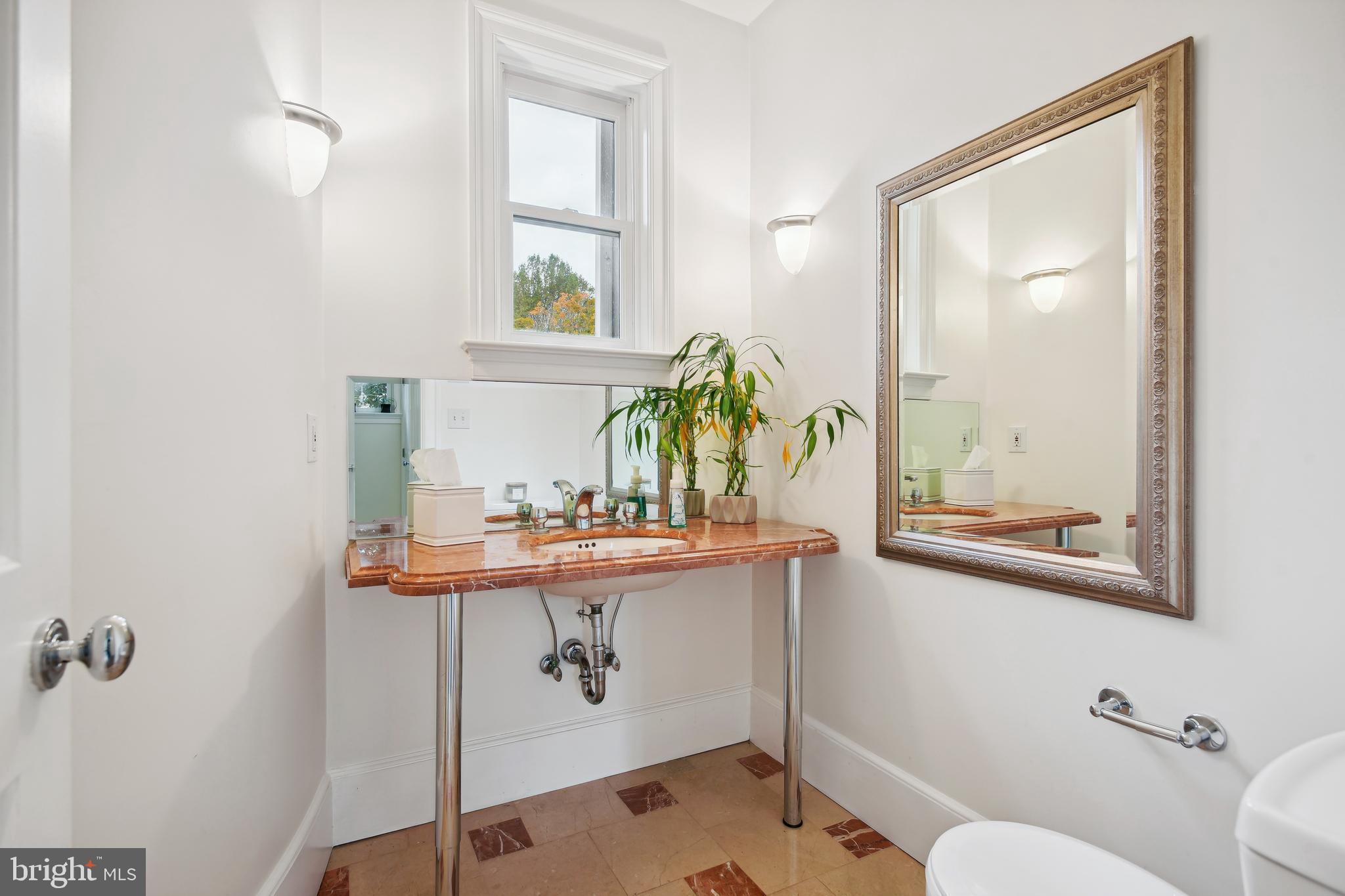 RIVERSCAPE - Residential Lease