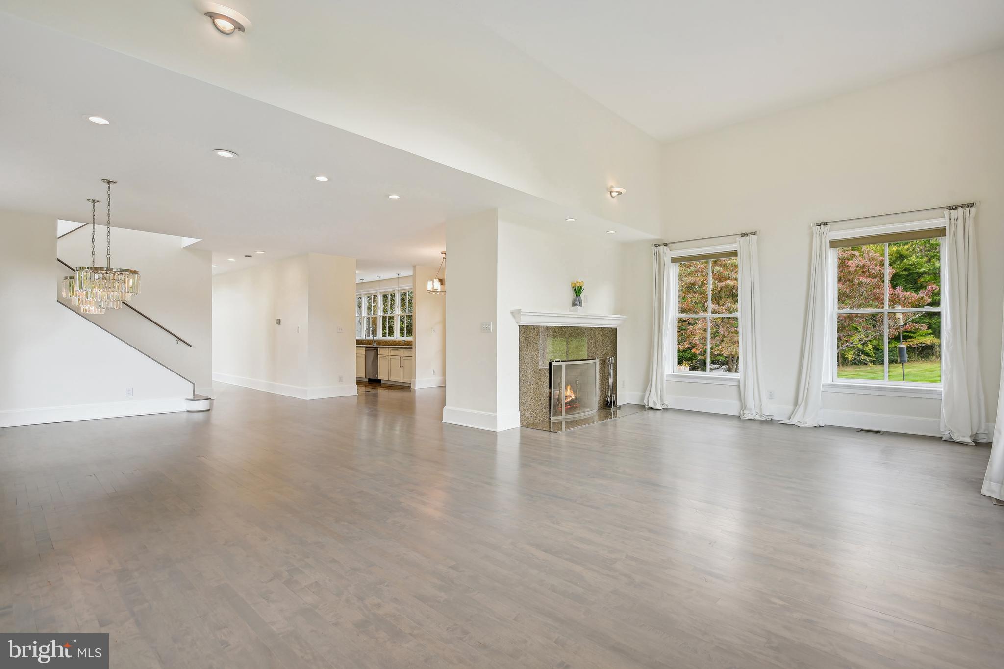 RIVERSCAPE - Residential Lease