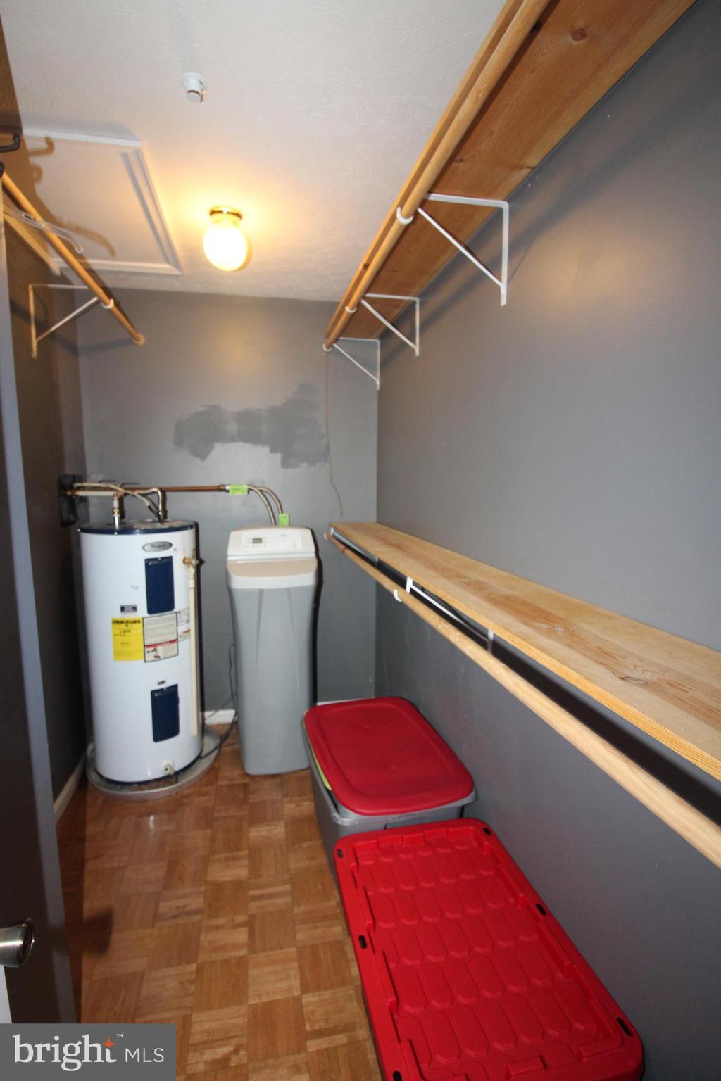 ROSE HILL SOUTH - Residential Lease