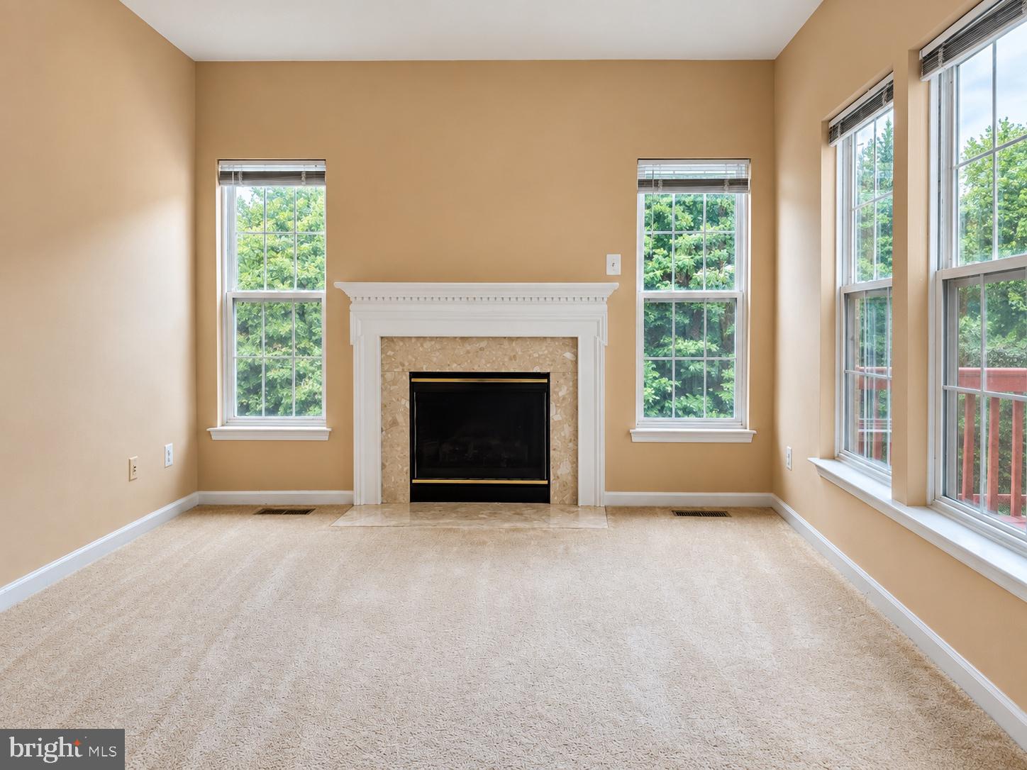 2527 BANSHIRE DRIVE