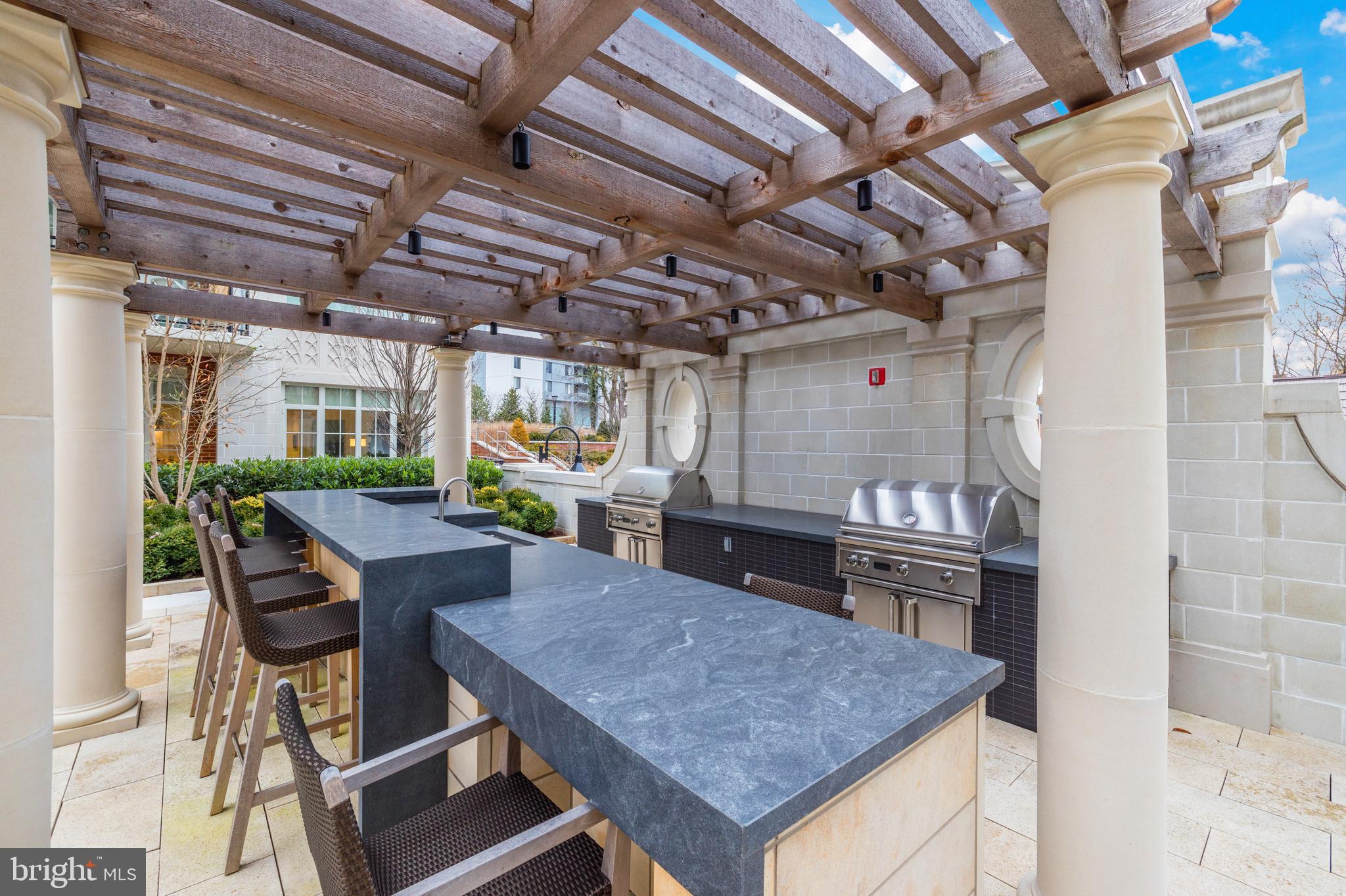 THE SIGNET - Residential