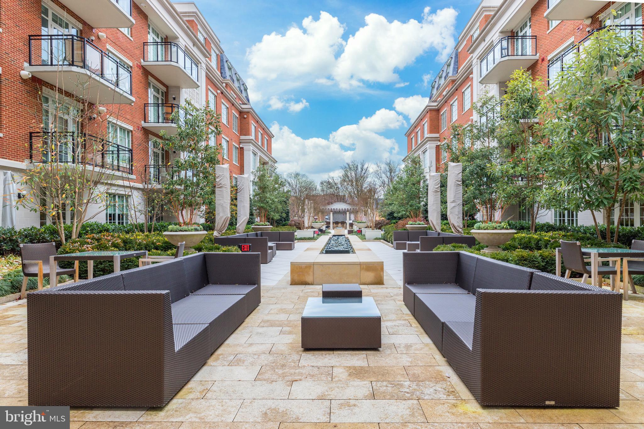 THE SIGNET - Residential