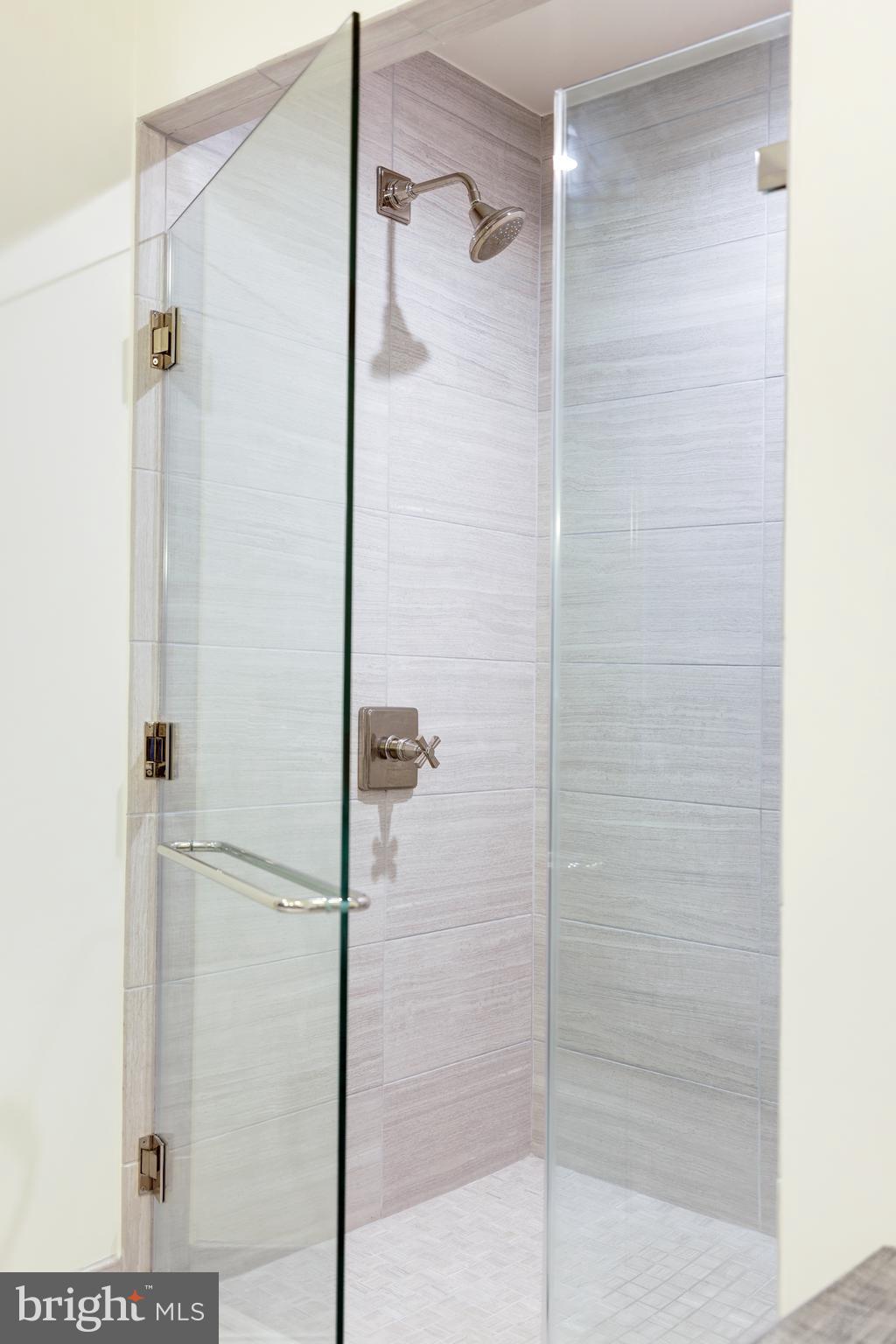 THE SIGNET - Residential