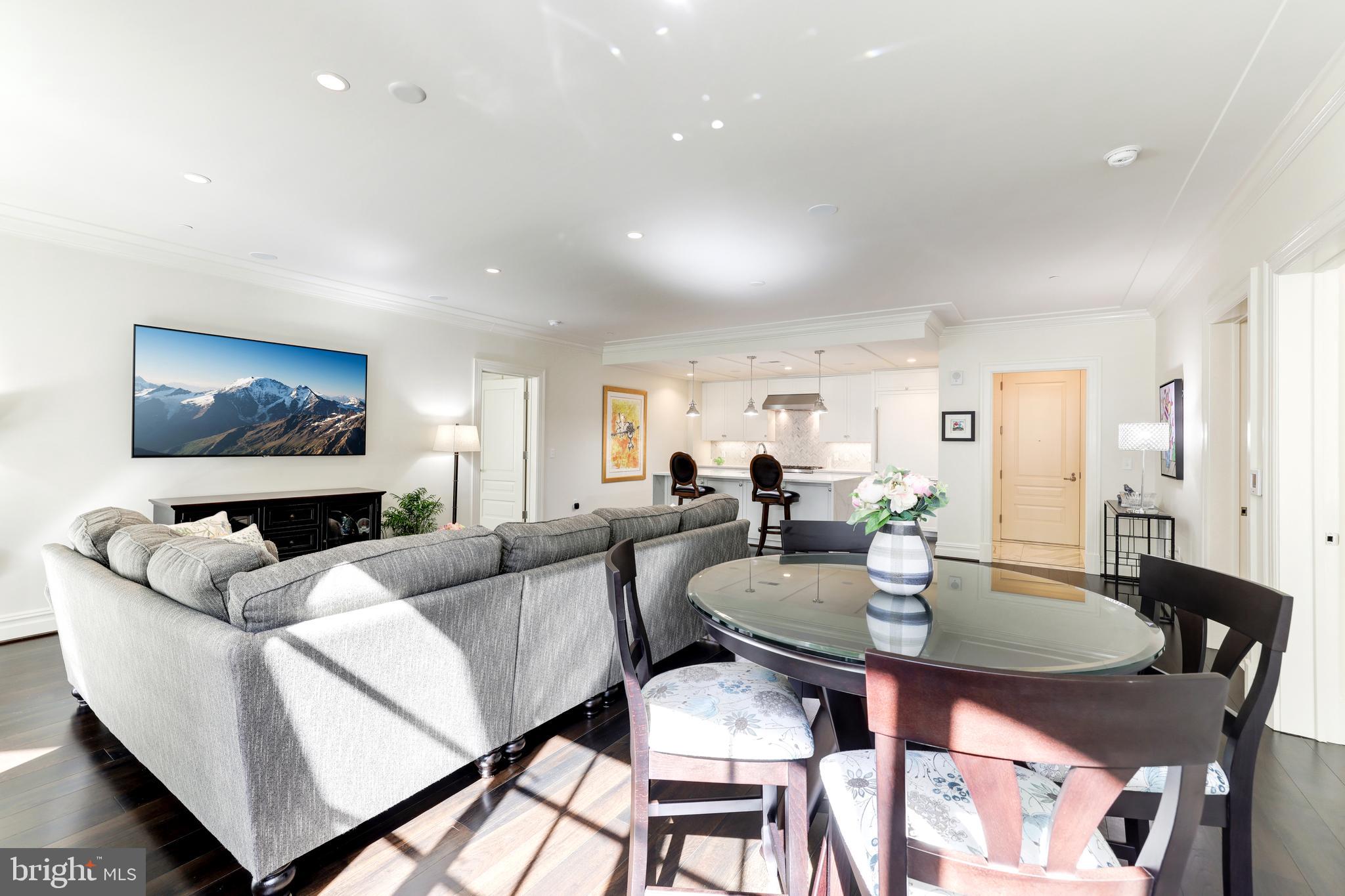 THE SIGNET - Residential