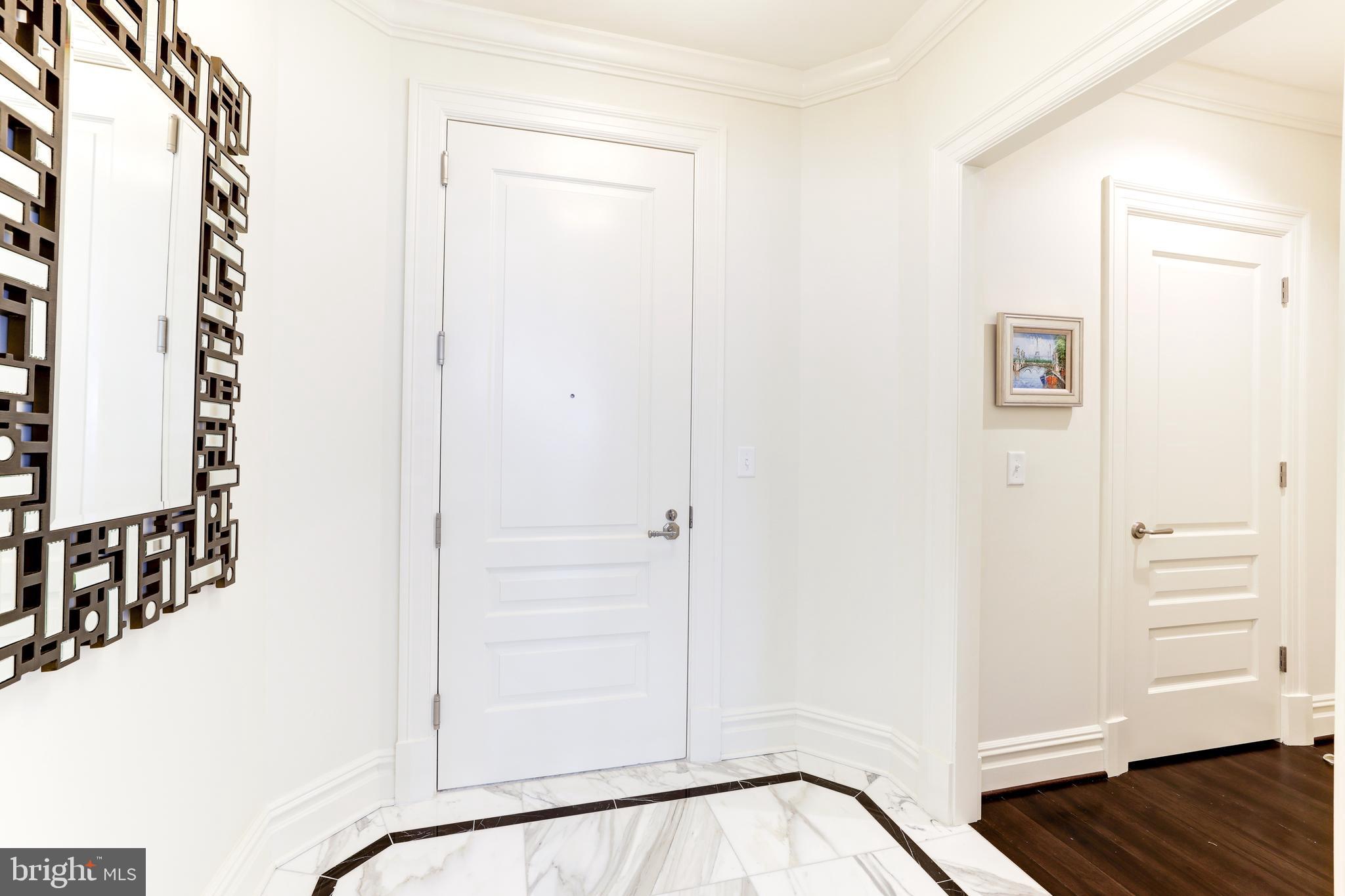 THE SIGNET - Residential