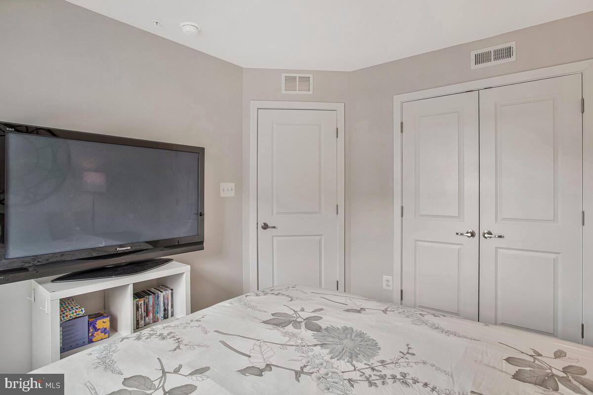 PARKSIDE PRESERVE - Residential