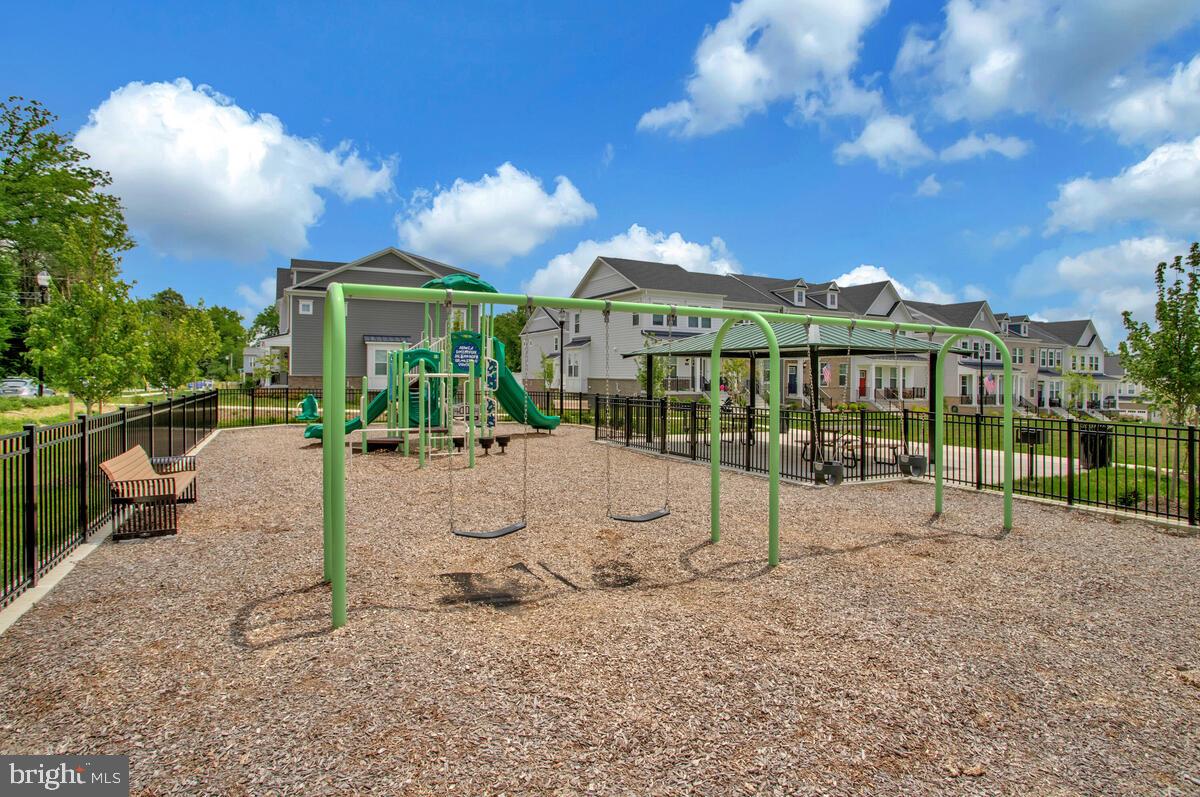 PARKSIDE PRESERVE - Residential