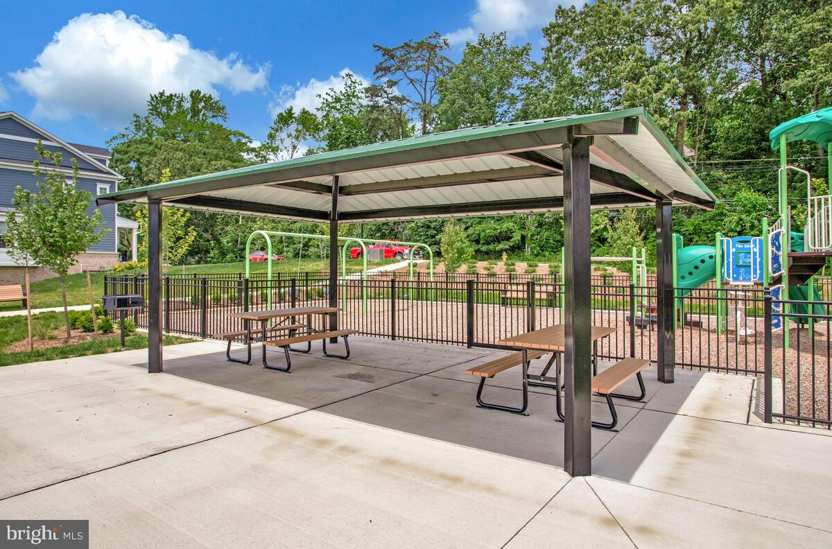 PARKSIDE PRESERVE - Residential