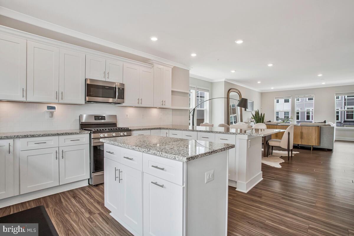 PARKSIDE PRESERVE - Residential