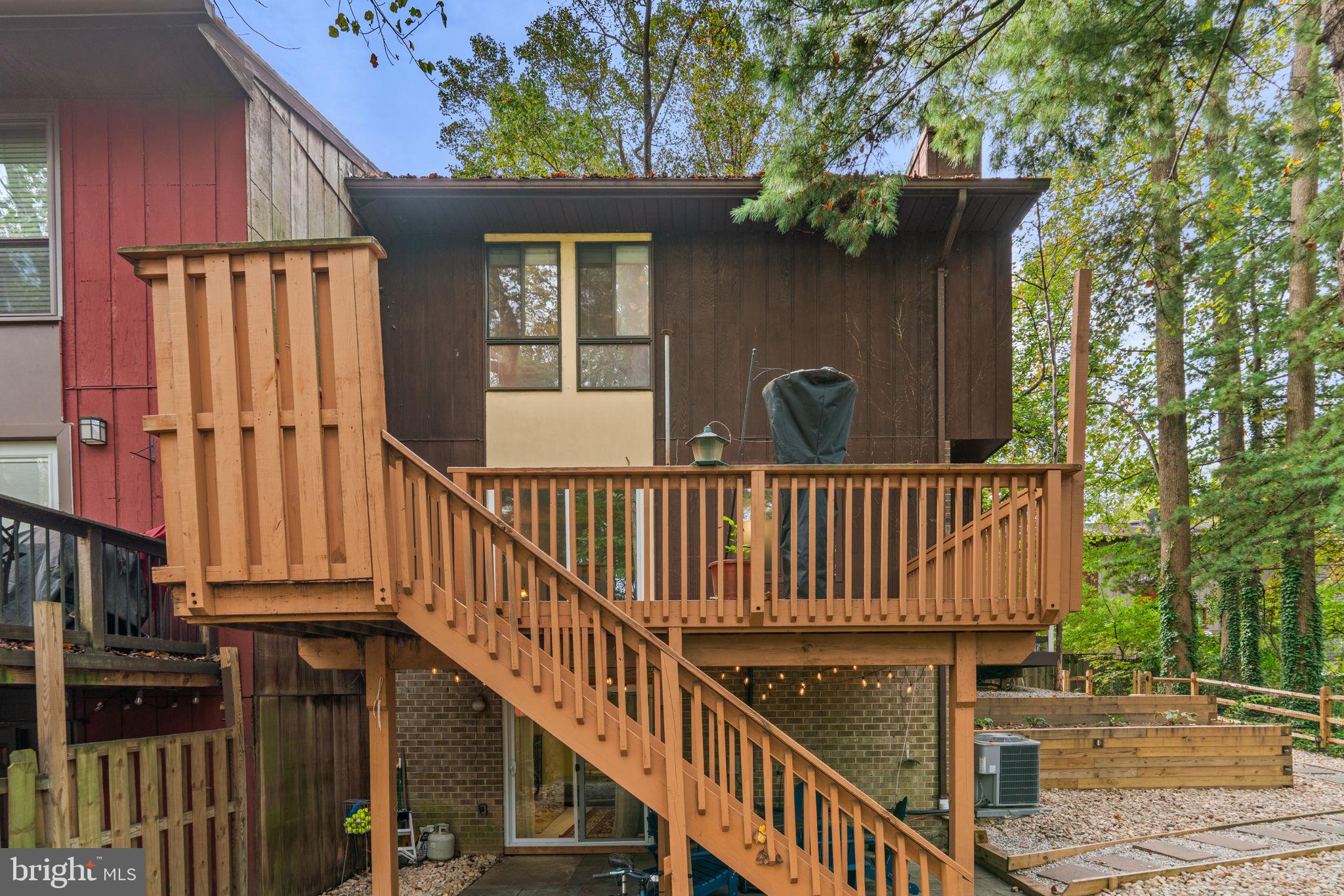 VILLAGE OF WILDE LAKE - Residential