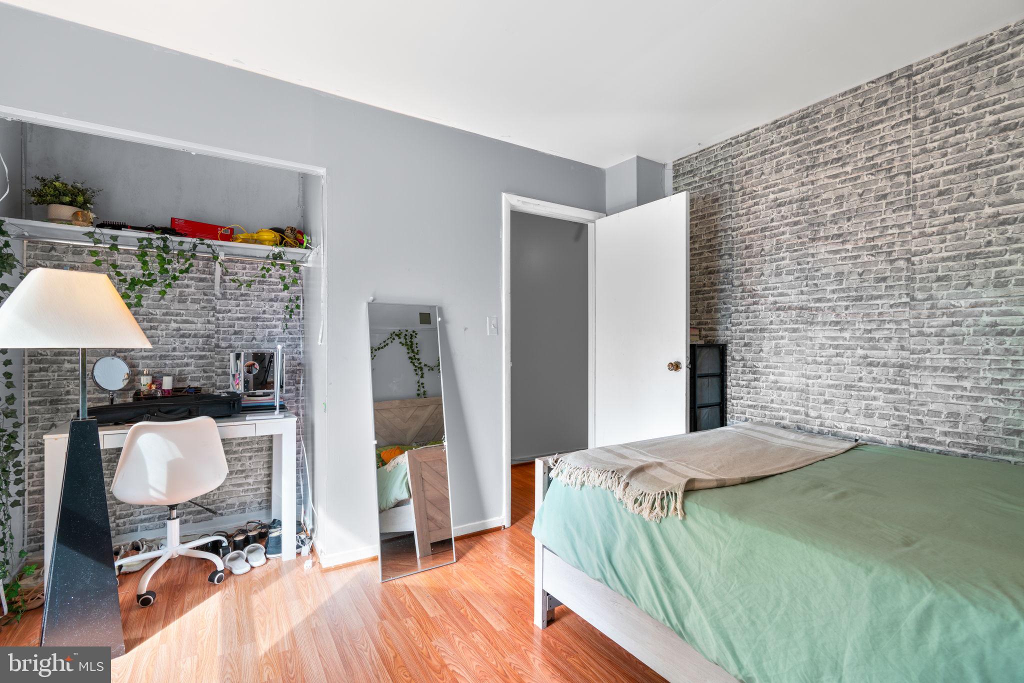 VILLAGE OF WILDE LAKE - Residential