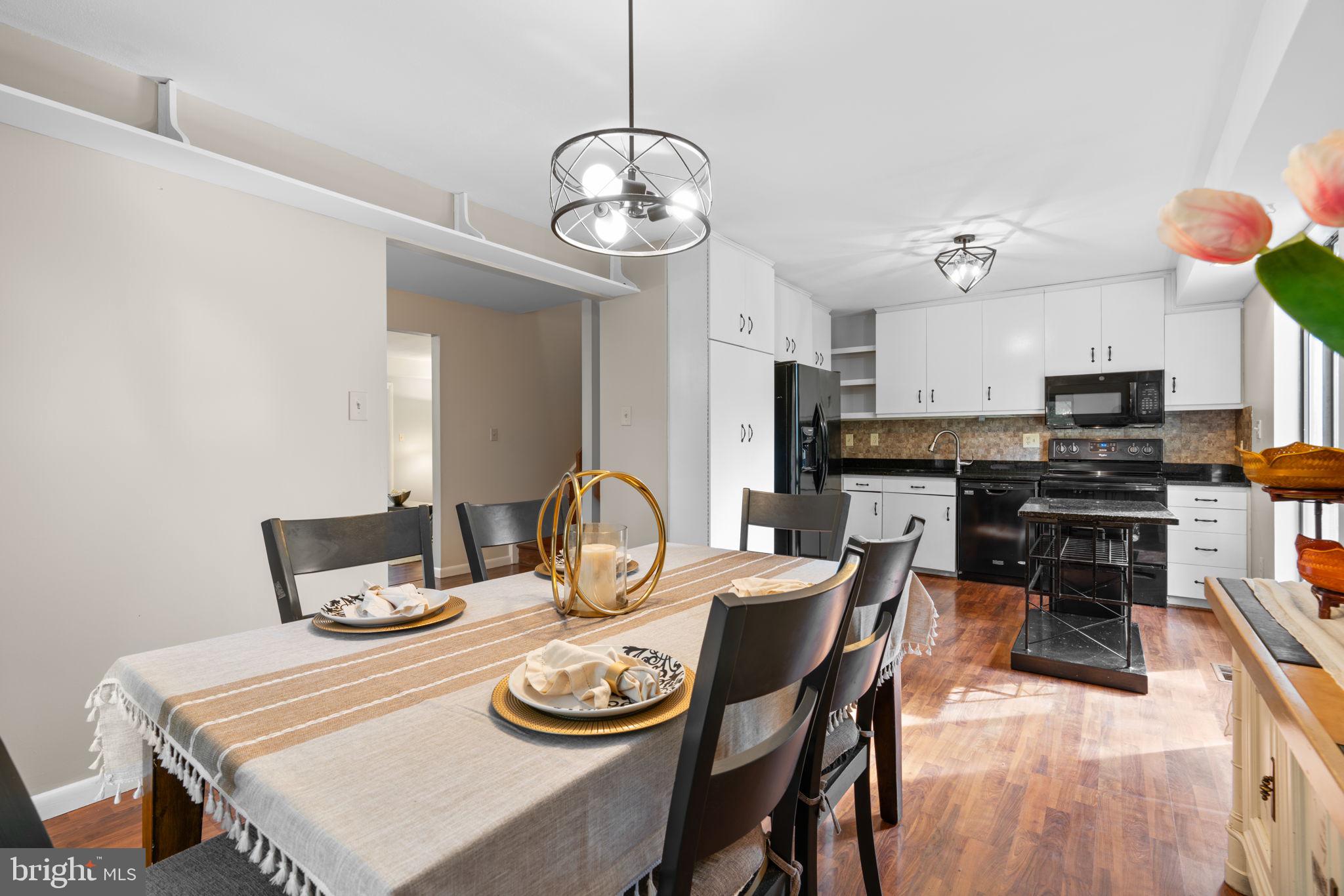 VILLAGE OF WILDE LAKE - Residential