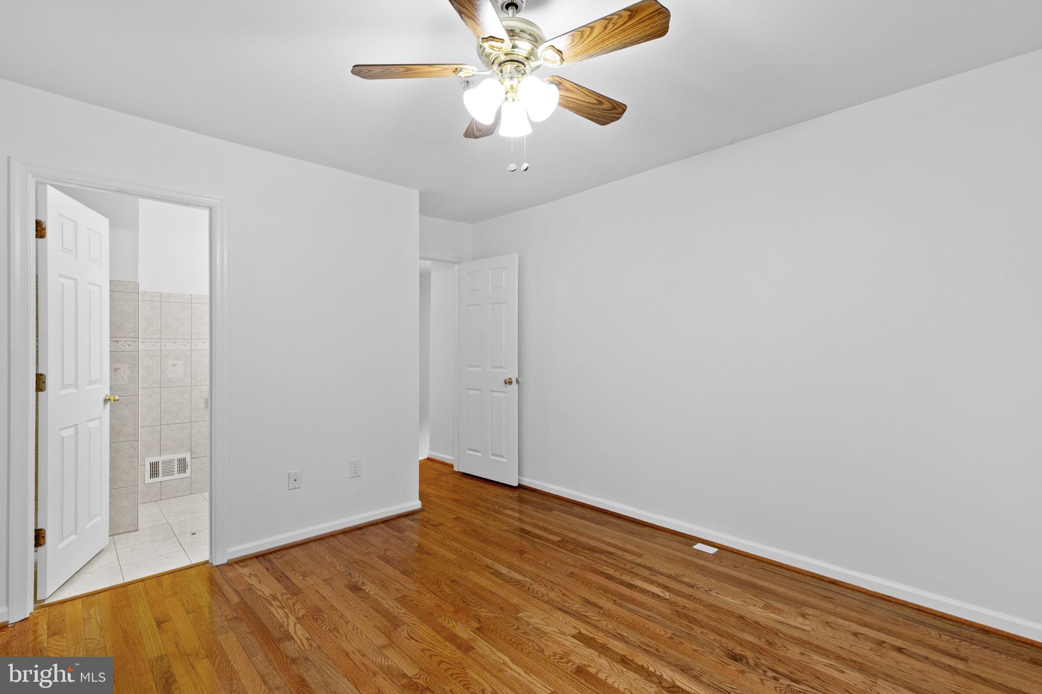 VILLAGE OF LONG REACH - Residential