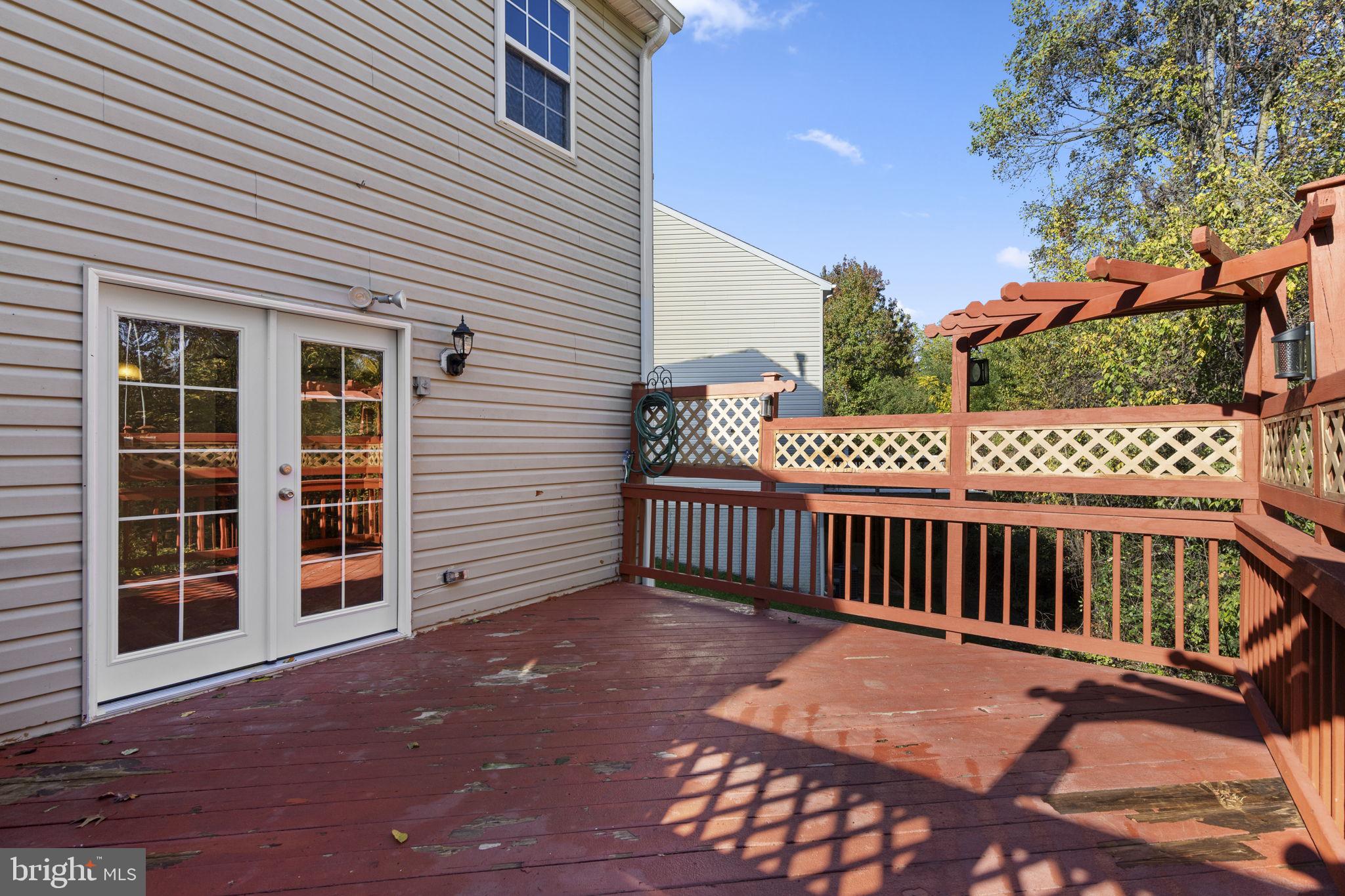 VILLAGE OF LONG REACH - Residential