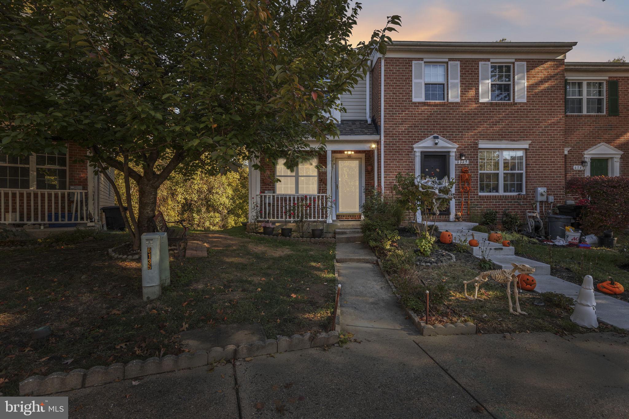 VILLAGE OF LONG REACH - Residential