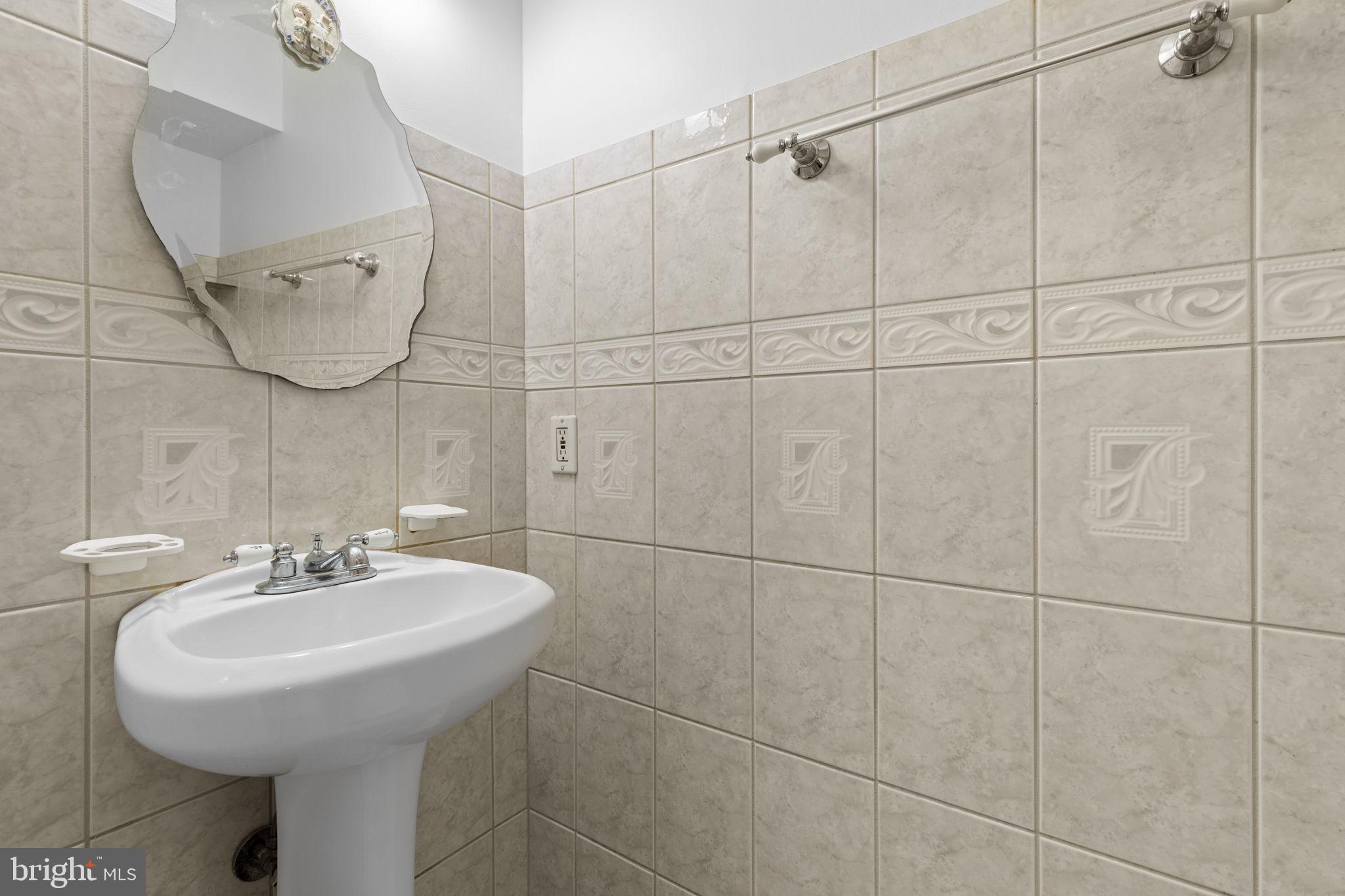 VILLAGE OF LONG REACH - Residential